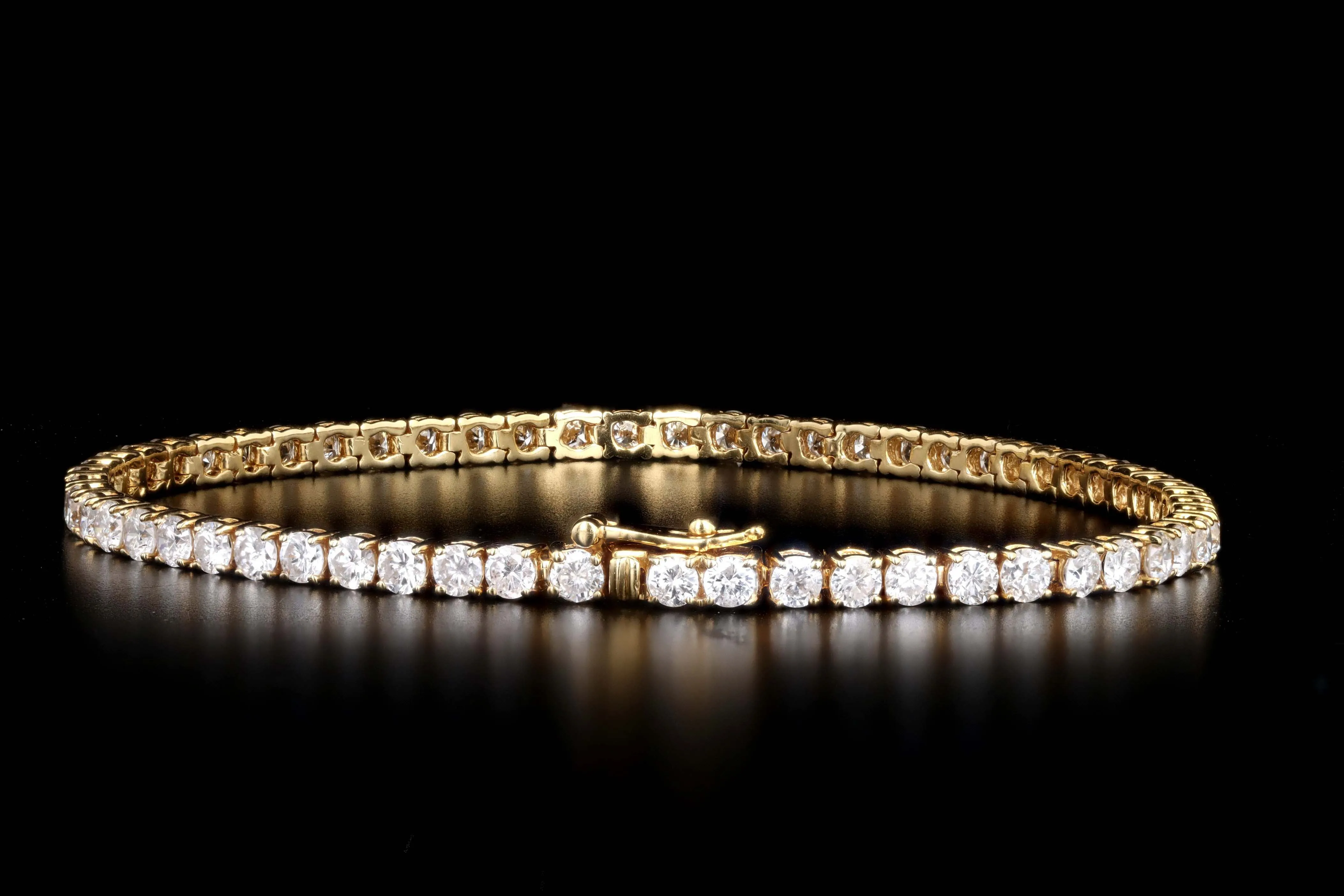 14K Yellow Gold 4.05 Carat Total Weight Round Brilliant Cut Diamond Tennis Bracelet