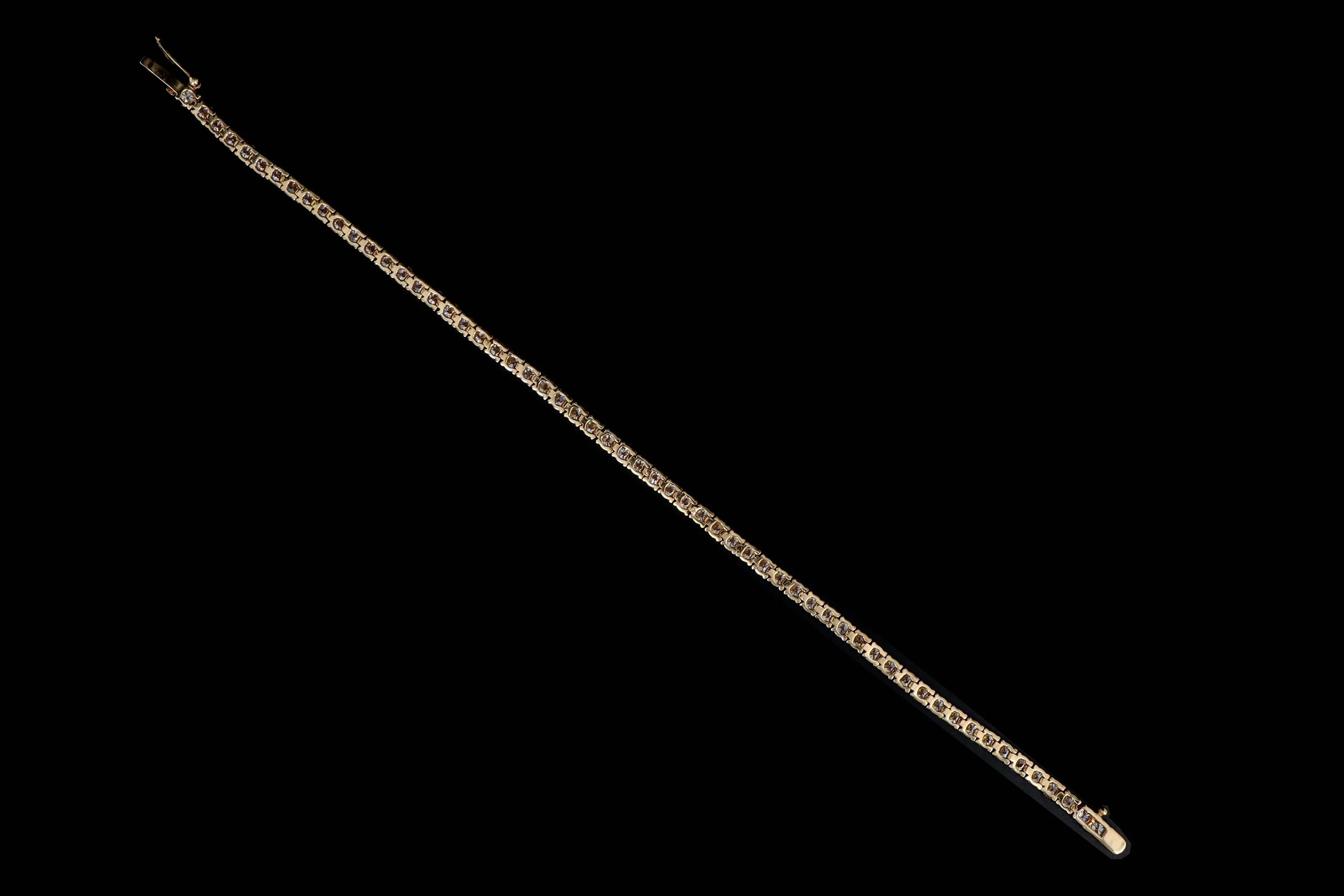14K Yellow Gold 4.05 Carat Total Weight Round Brilliant Cut Diamond Tennis Bracelet