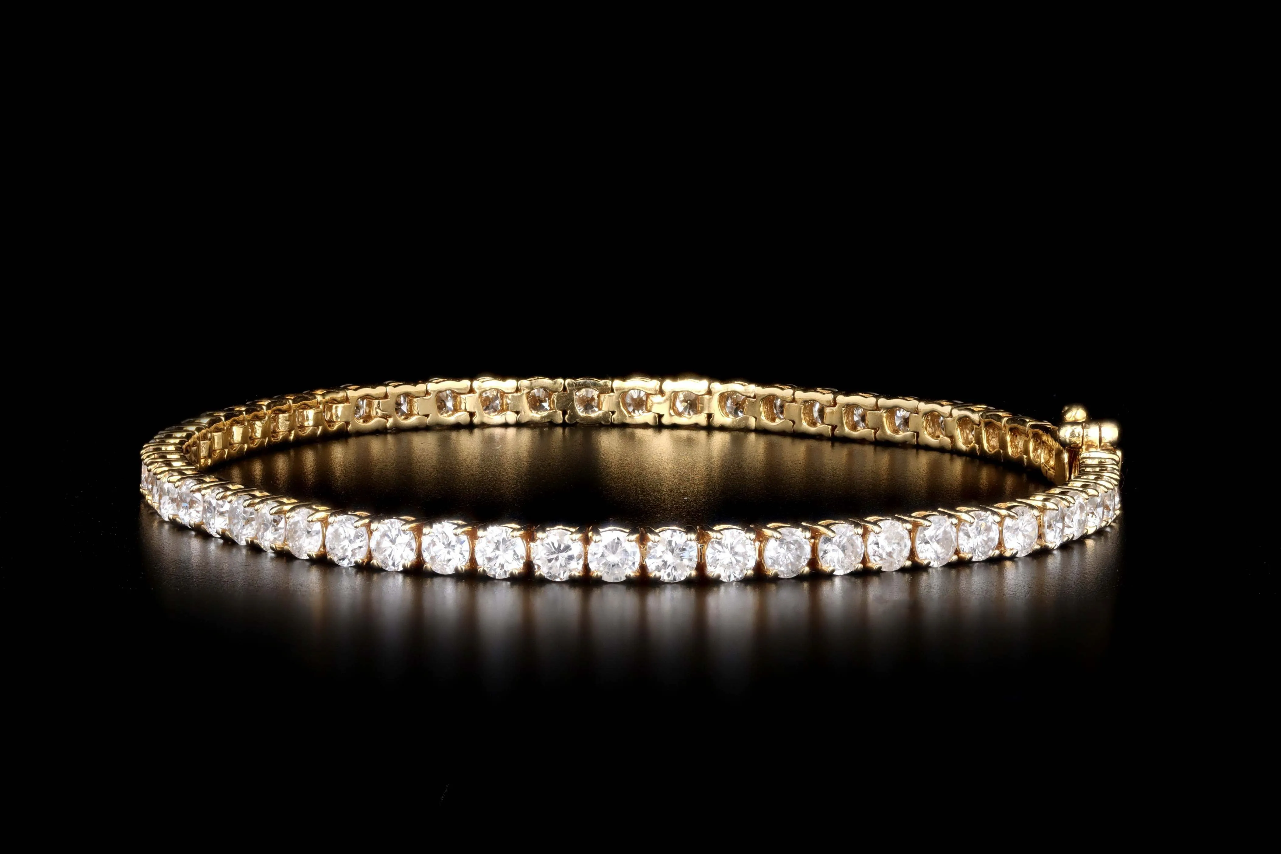 14K Yellow Gold 4.05 Carat Total Weight Round Brilliant Cut Diamond Tennis Bracelet