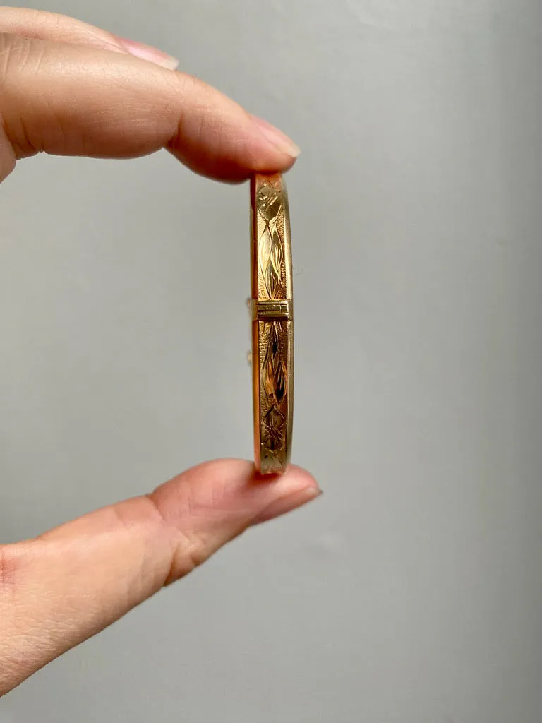 1950 Finnish Hinged Bangle with Botanical Flowers and Leaves Engraved Pattern 14k Yellow Gold - 6.8 inch interior