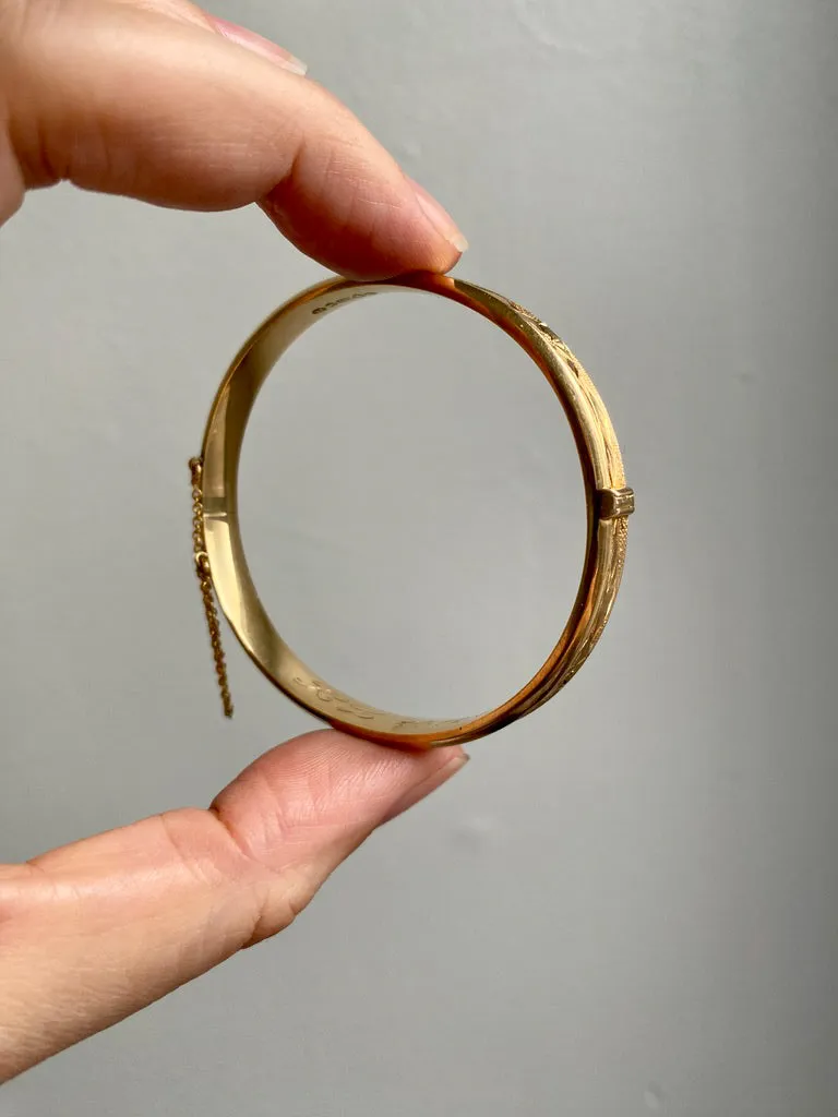 1950 Finnish Hinged Bangle with Botanical Flowers and Leaves Engraved Pattern 14k Yellow Gold - 6.8 inch interior
