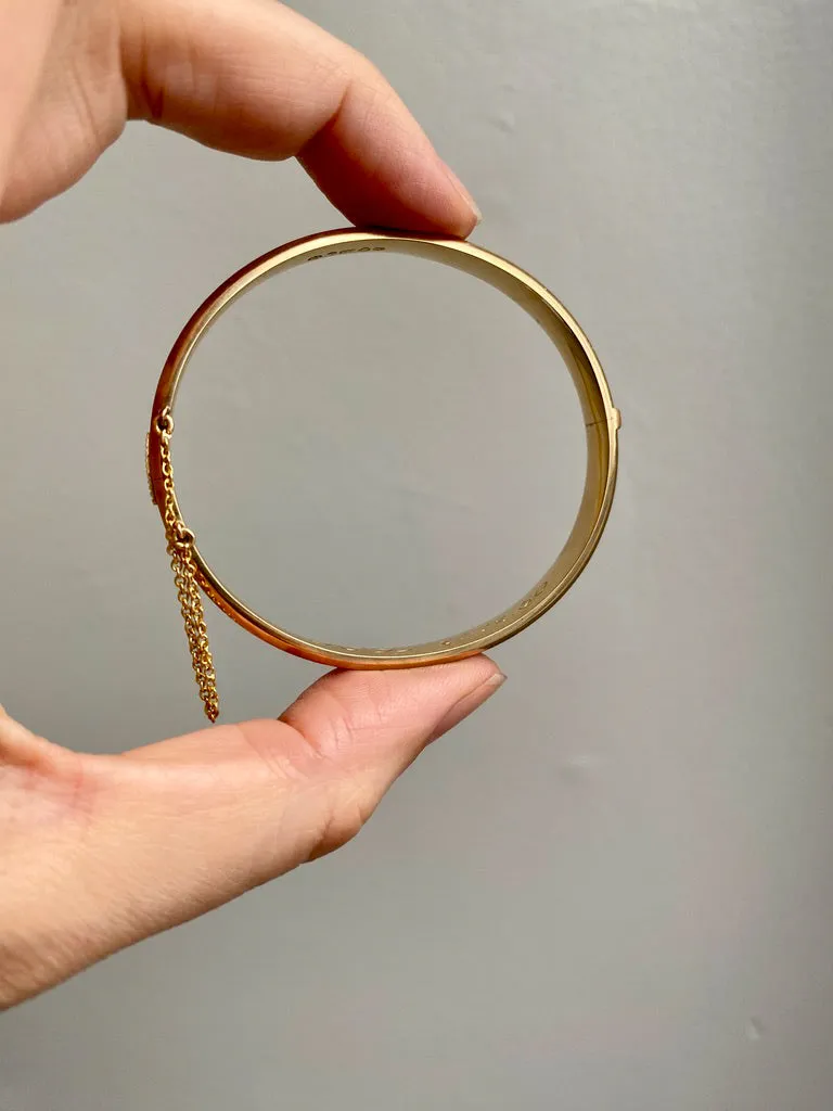 1950 Finnish Hinged Bangle with Botanical Flowers and Leaves Engraved Pattern 14k Yellow Gold - 6.8 inch interior