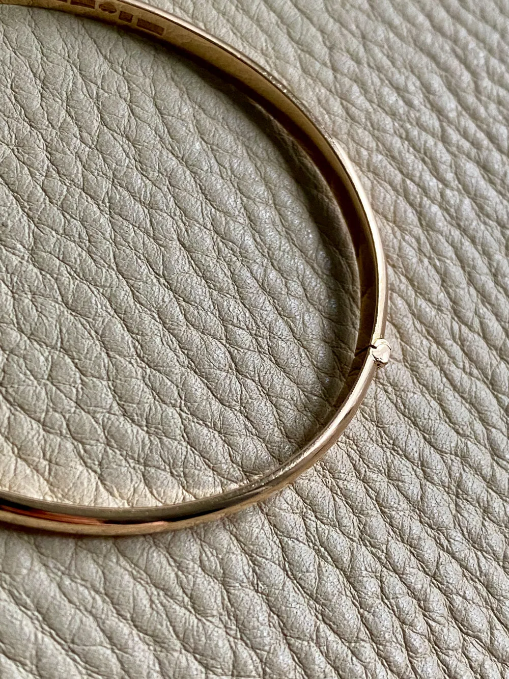 1978 Swedish vintage SOLID 18k gold hinged bangle 18.2g - Size 6 7/8