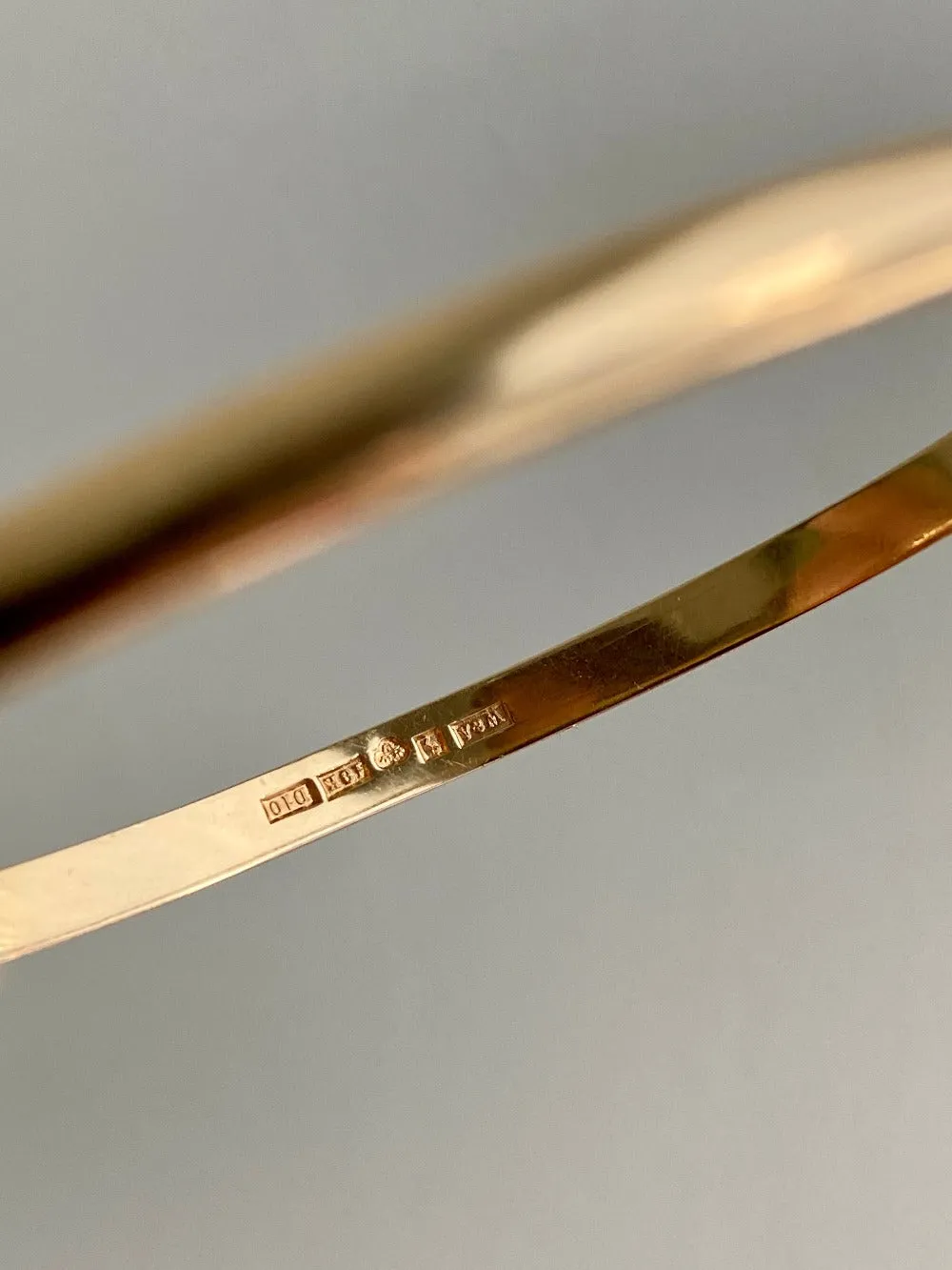 1978 Swedish vintage SOLID 18k gold hinged bangle 18.2g - Size 6 7/8