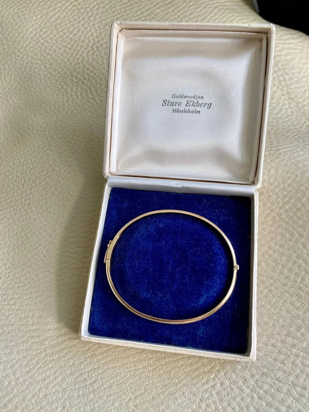 1978 Swedish vintage SOLID 18k gold hinged bangle 18.2g - Size 6 7/8
