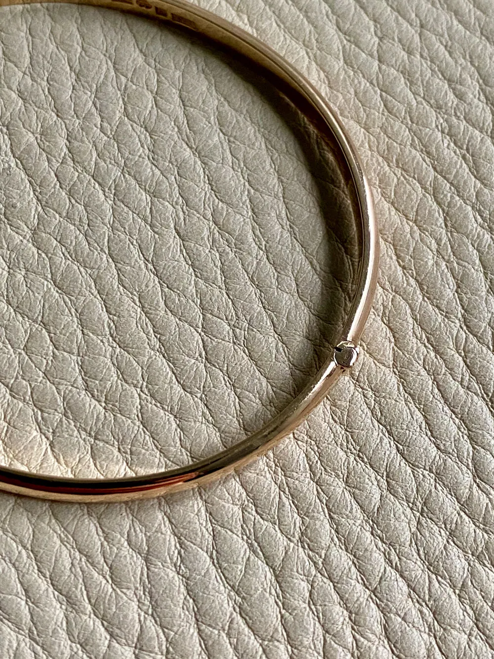 1978 Swedish vintage SOLID 18k gold hinged bangle 18.2g - Size 6 7/8