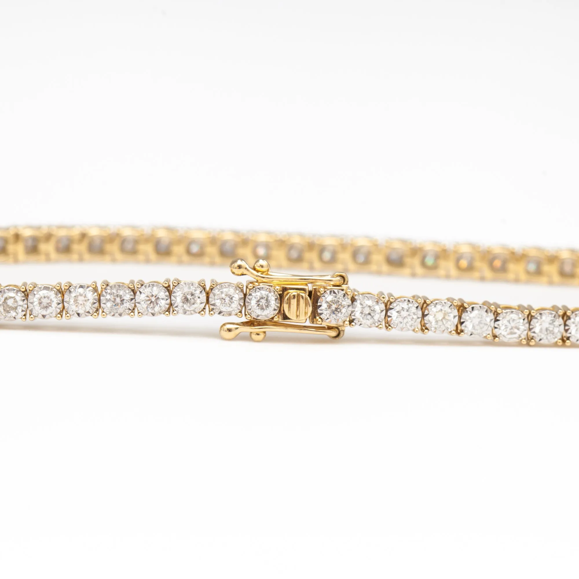 2.00 tcw Illusion-set Diamond Tennis Bracelet