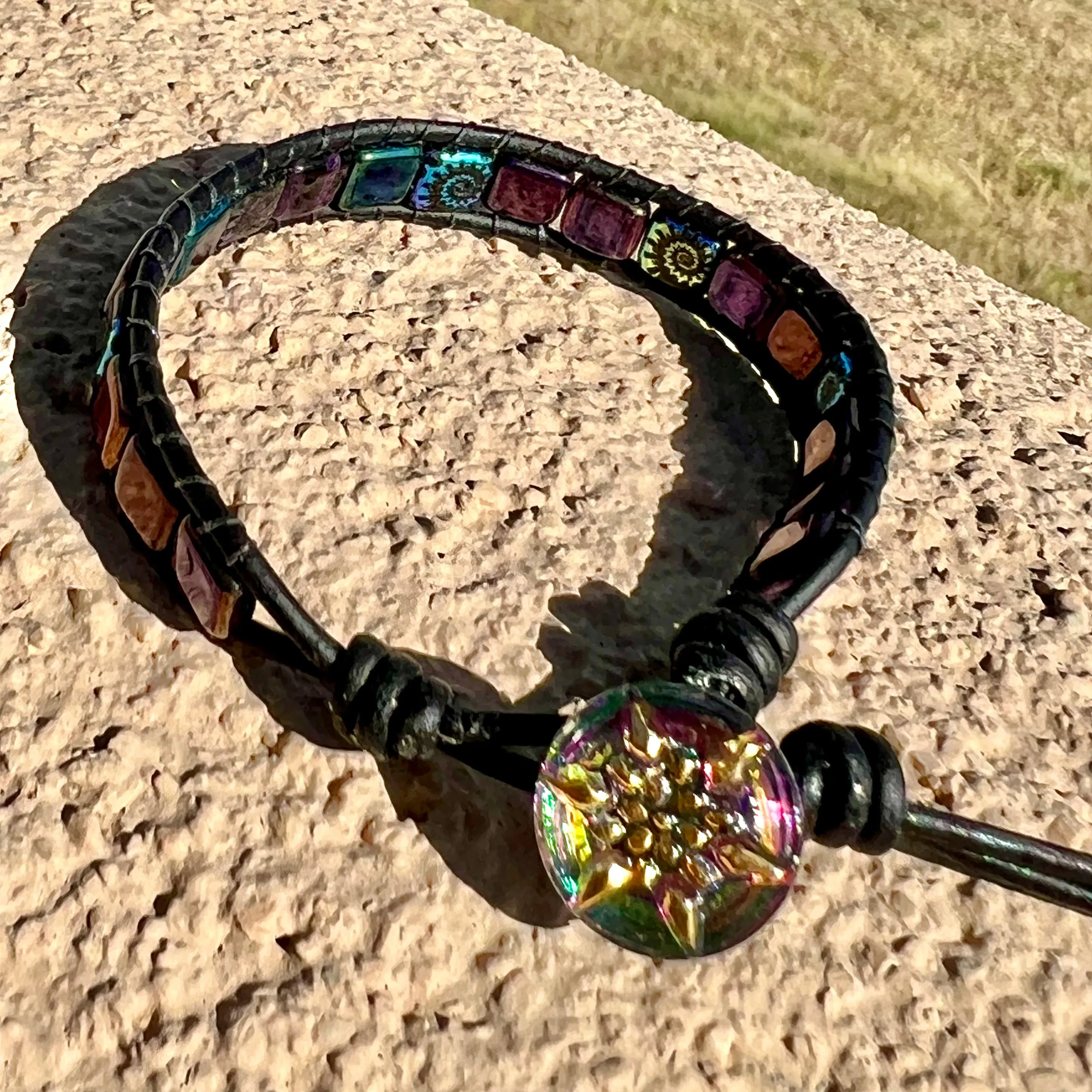 Ammonite bracelet: iridescent dark blue/purple