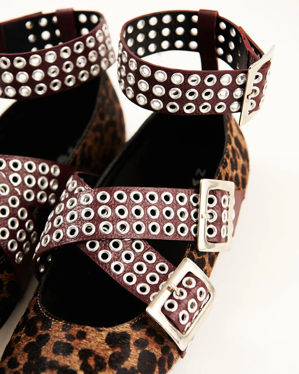 ANIMAL KAT FLATS