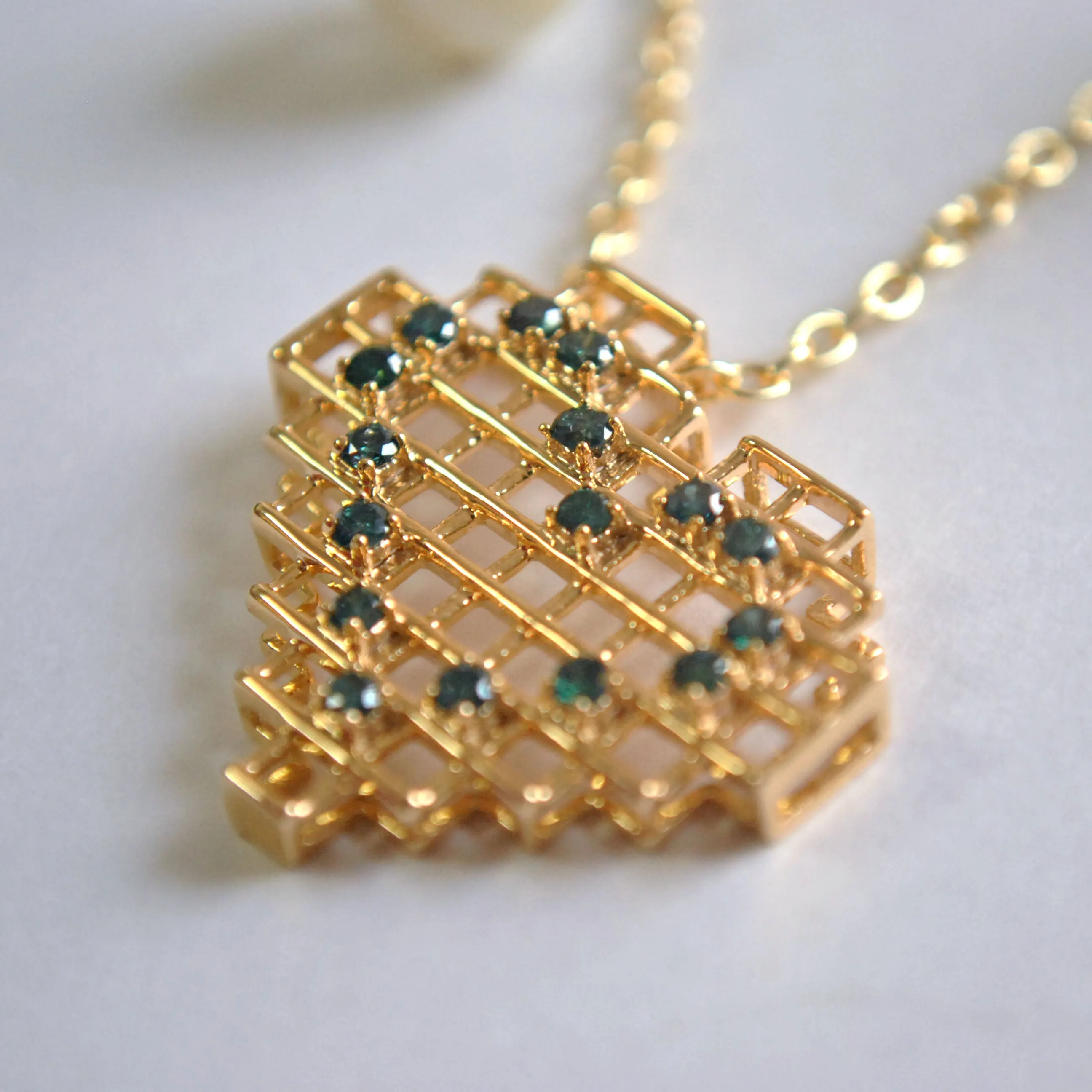Asymmetric Solid Gold Pixel Heart Pendant Necklace with Green Diamonds