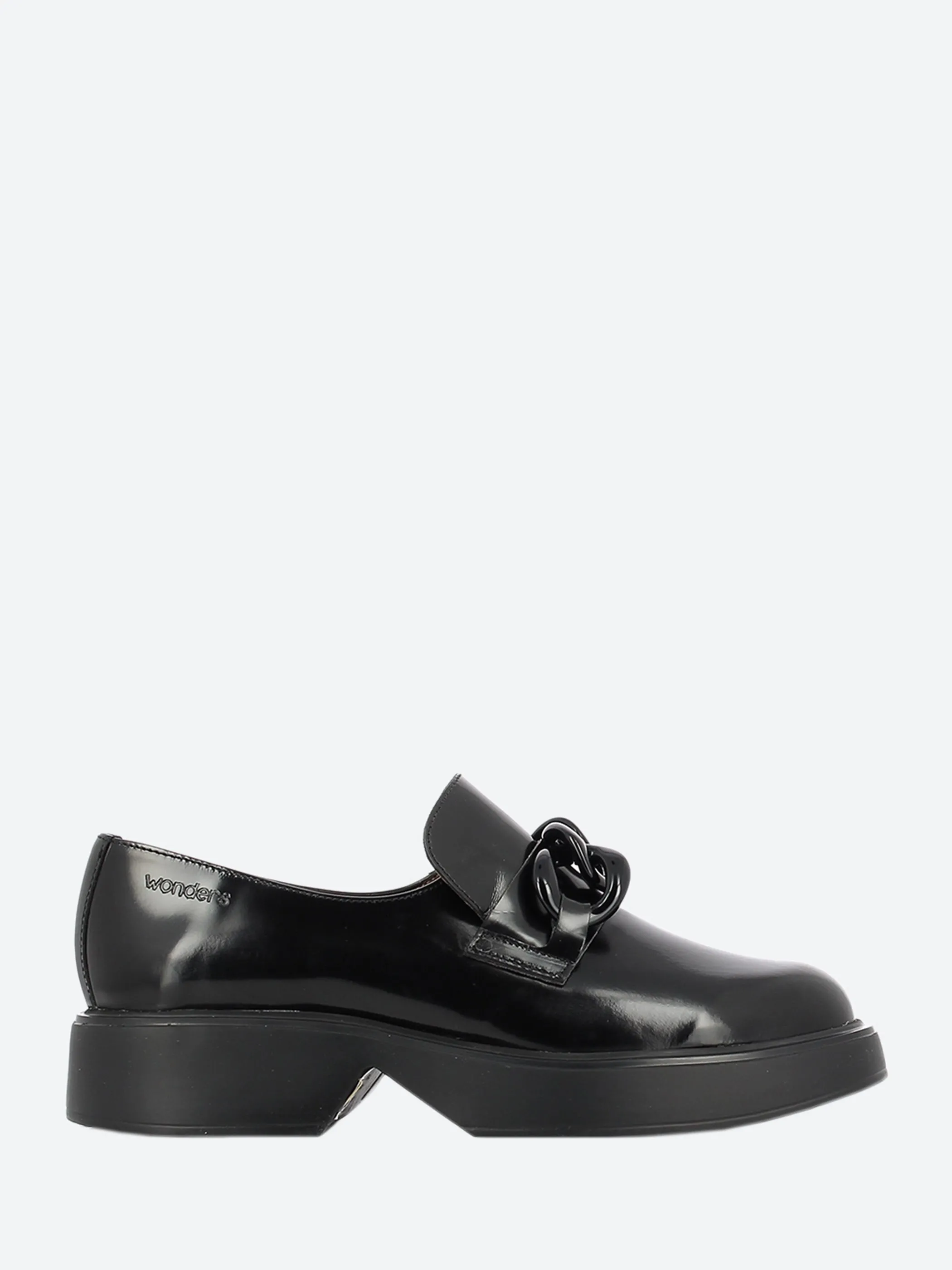 B-8220 Loafer