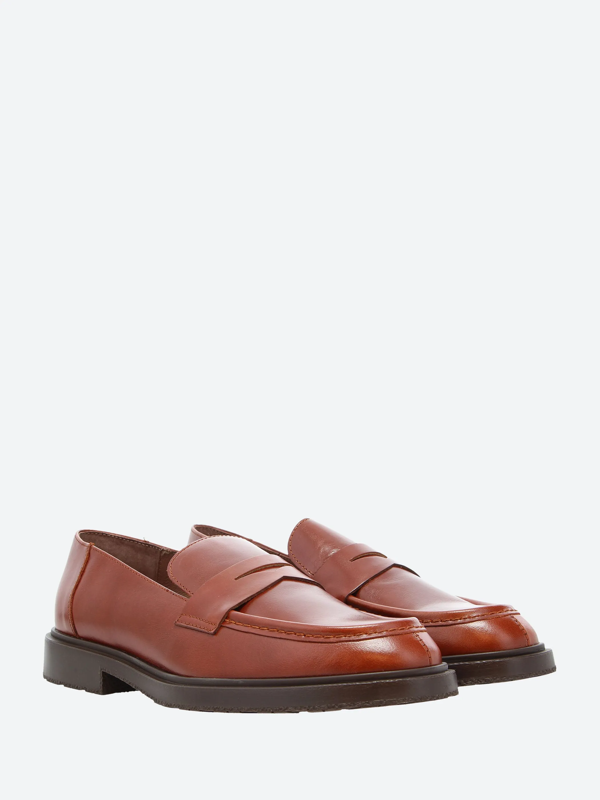 B-9104 Loafer