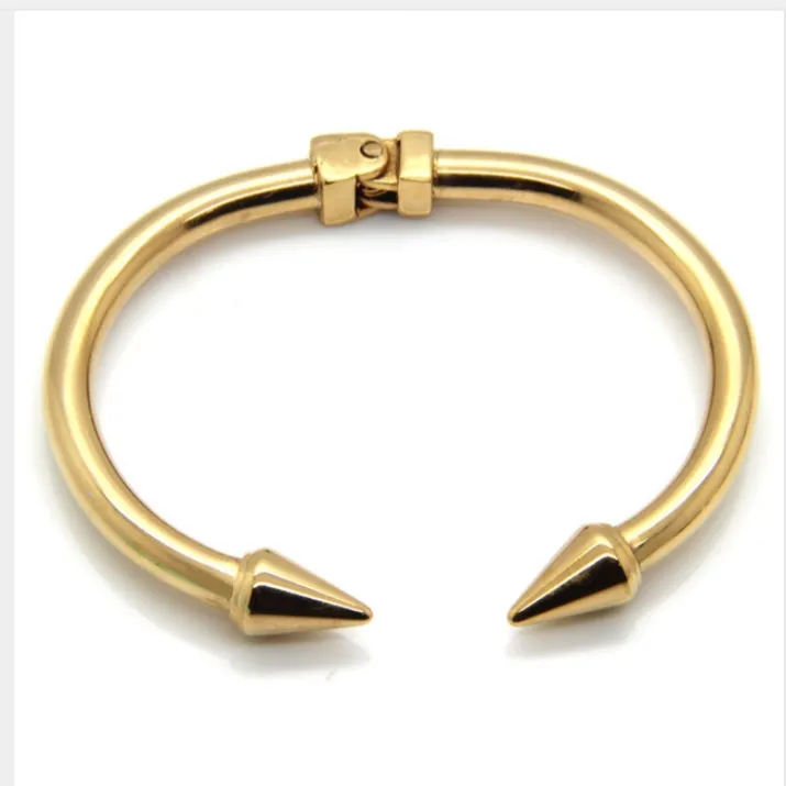 Cori Arrow Bracelet