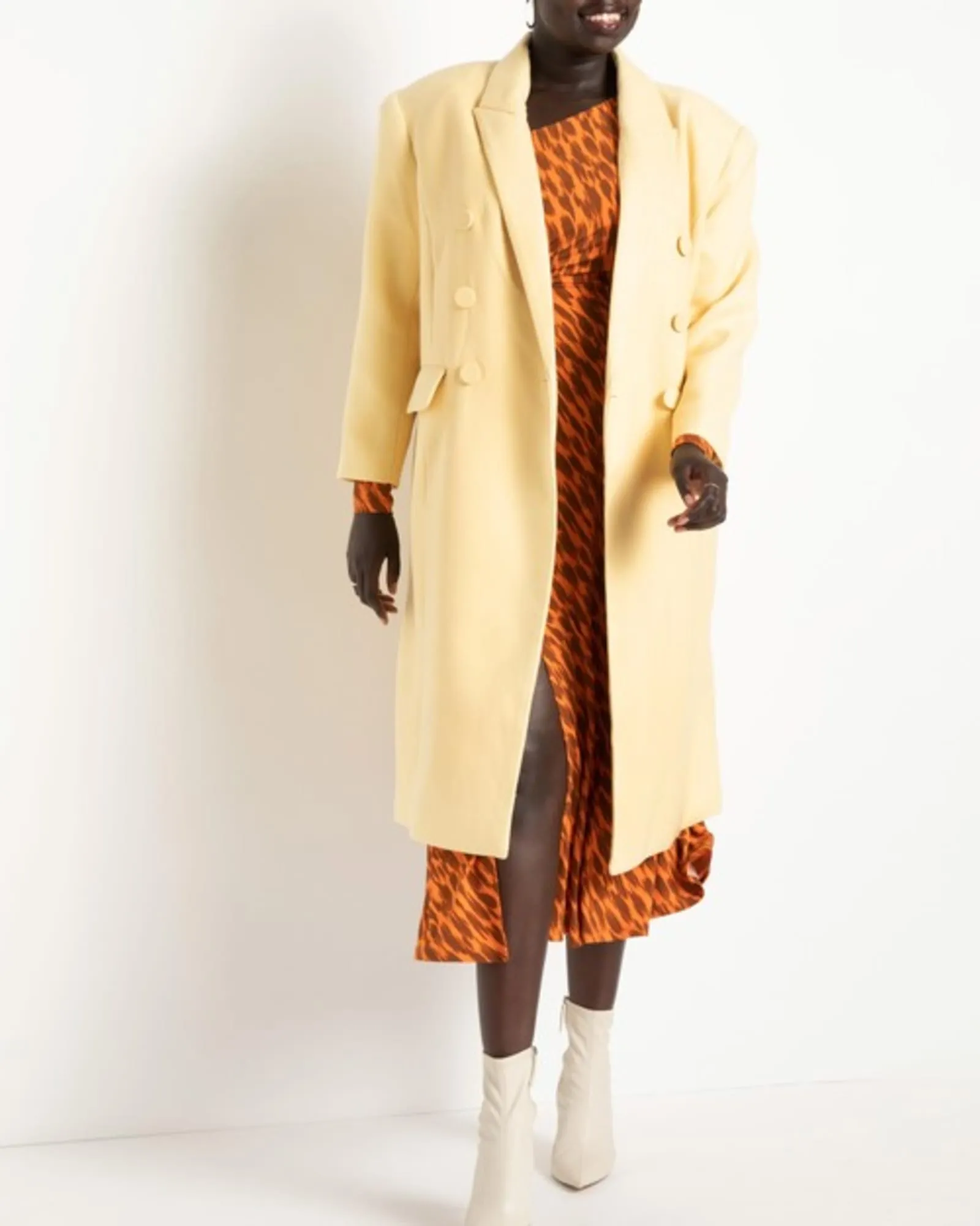 Delphi Strong Shoulder Coat | Sunlight