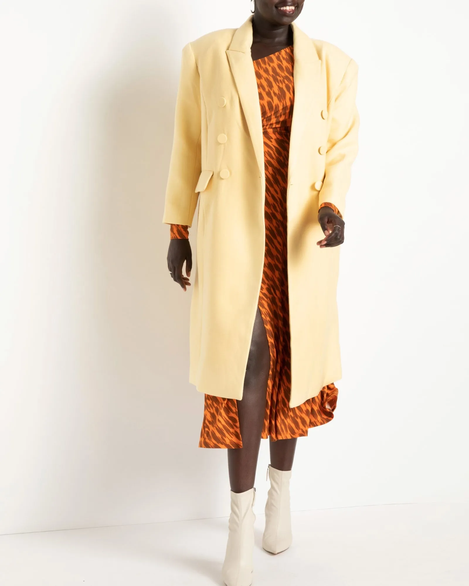 Delphi Strong Shoulder Coat | Sunlight