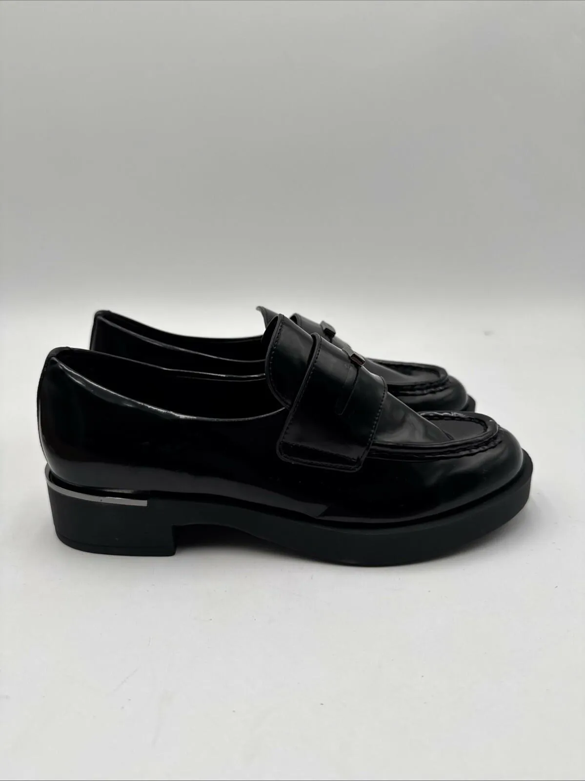 DKNY Women's Ivette Slip-On Penny Loafer Flats Color Black Patent Size 6M - Very Good