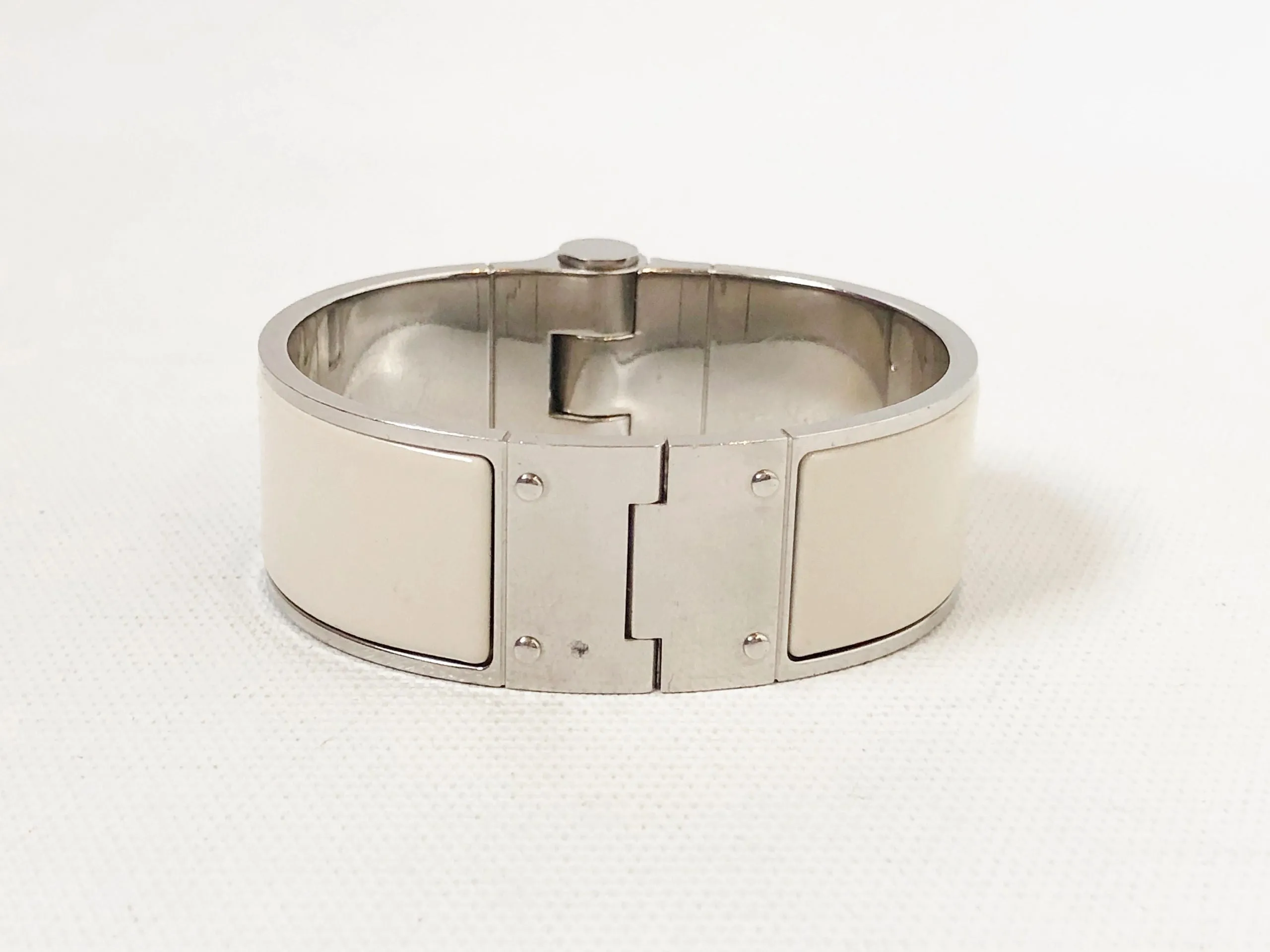 Hermès Enamel Hinged Bracelet