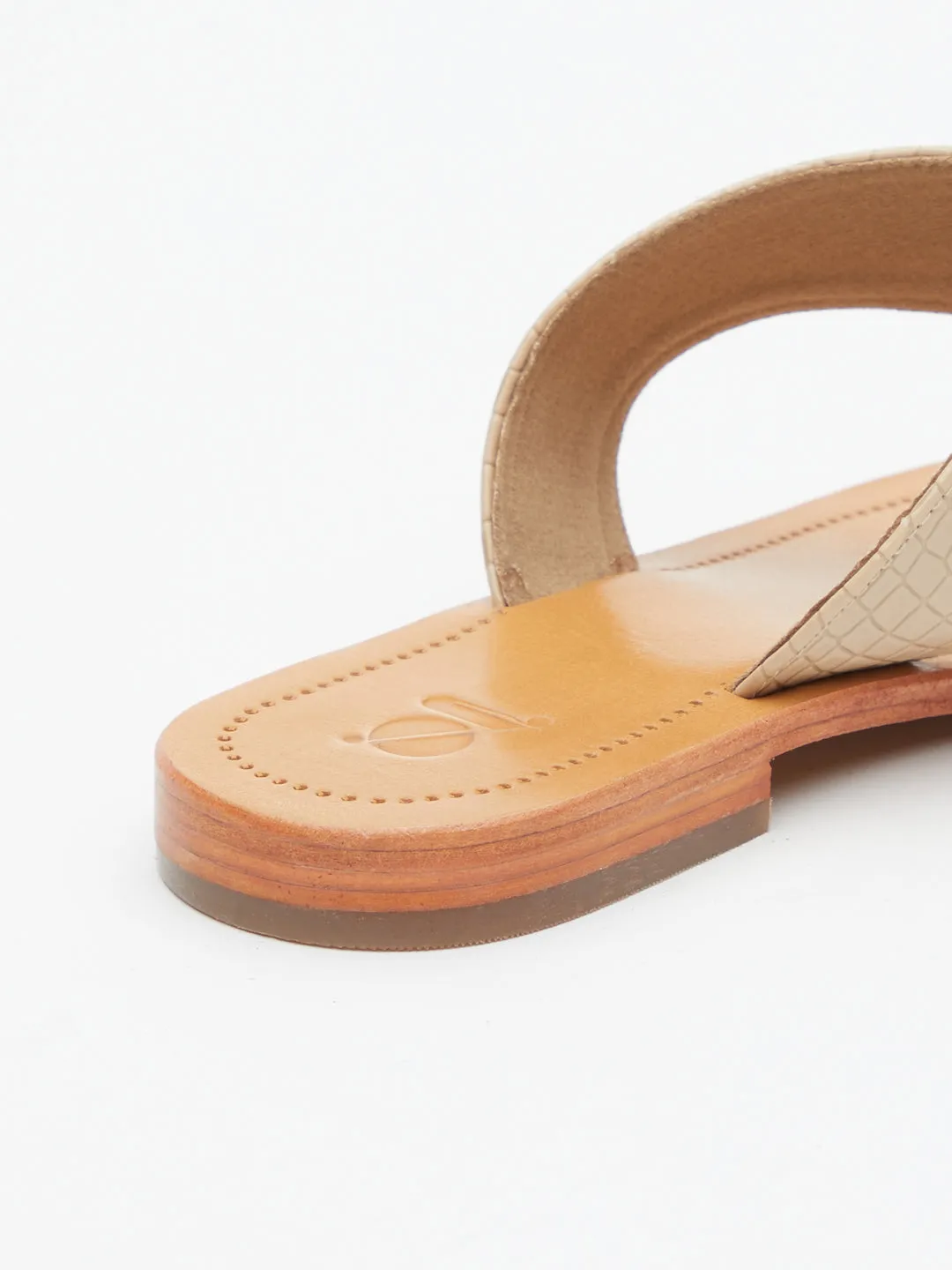 HORSE SHOE THONGS