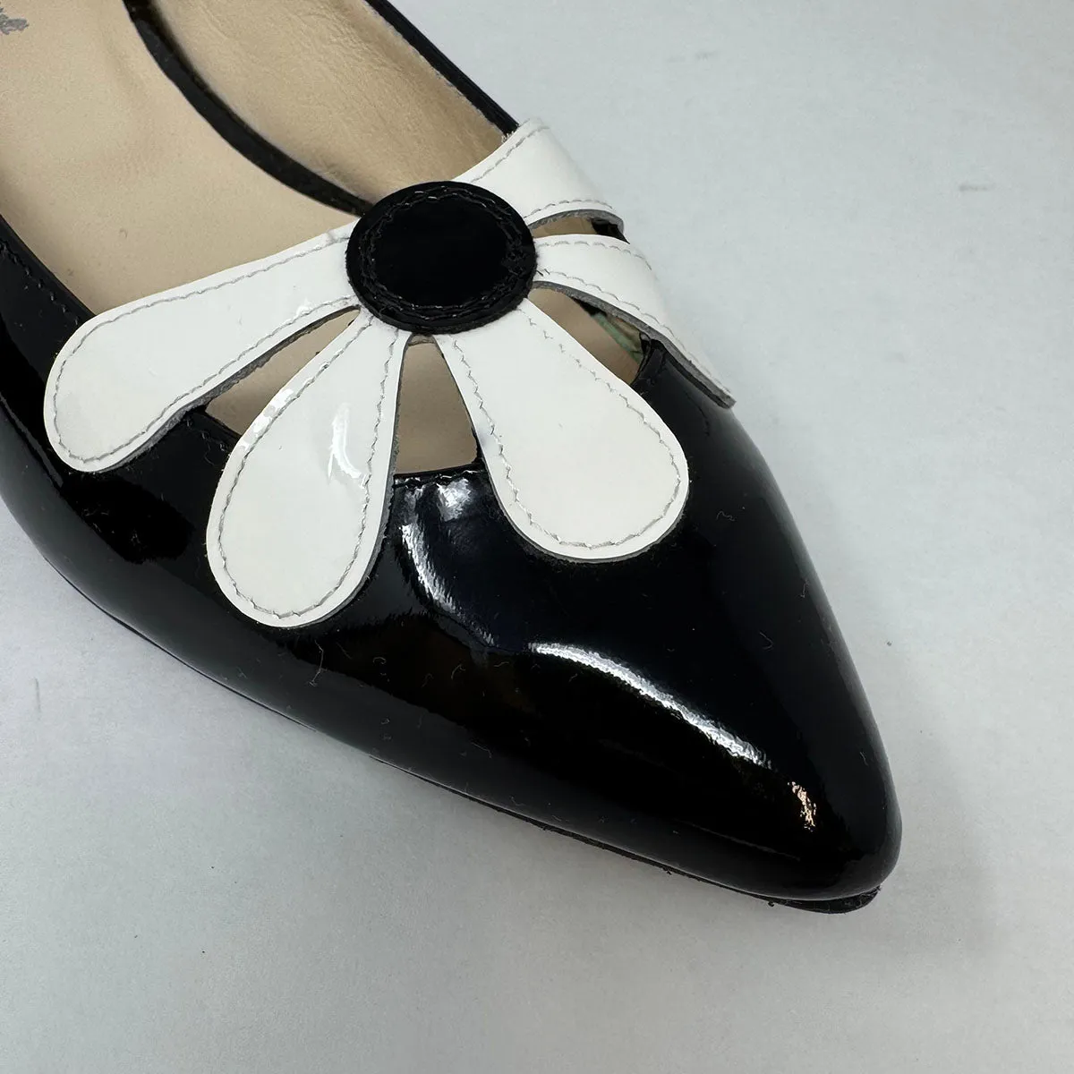 Jennifer Tattanelli Flats