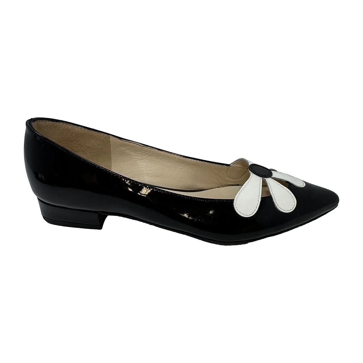 Jennifer Tattanelli Flats