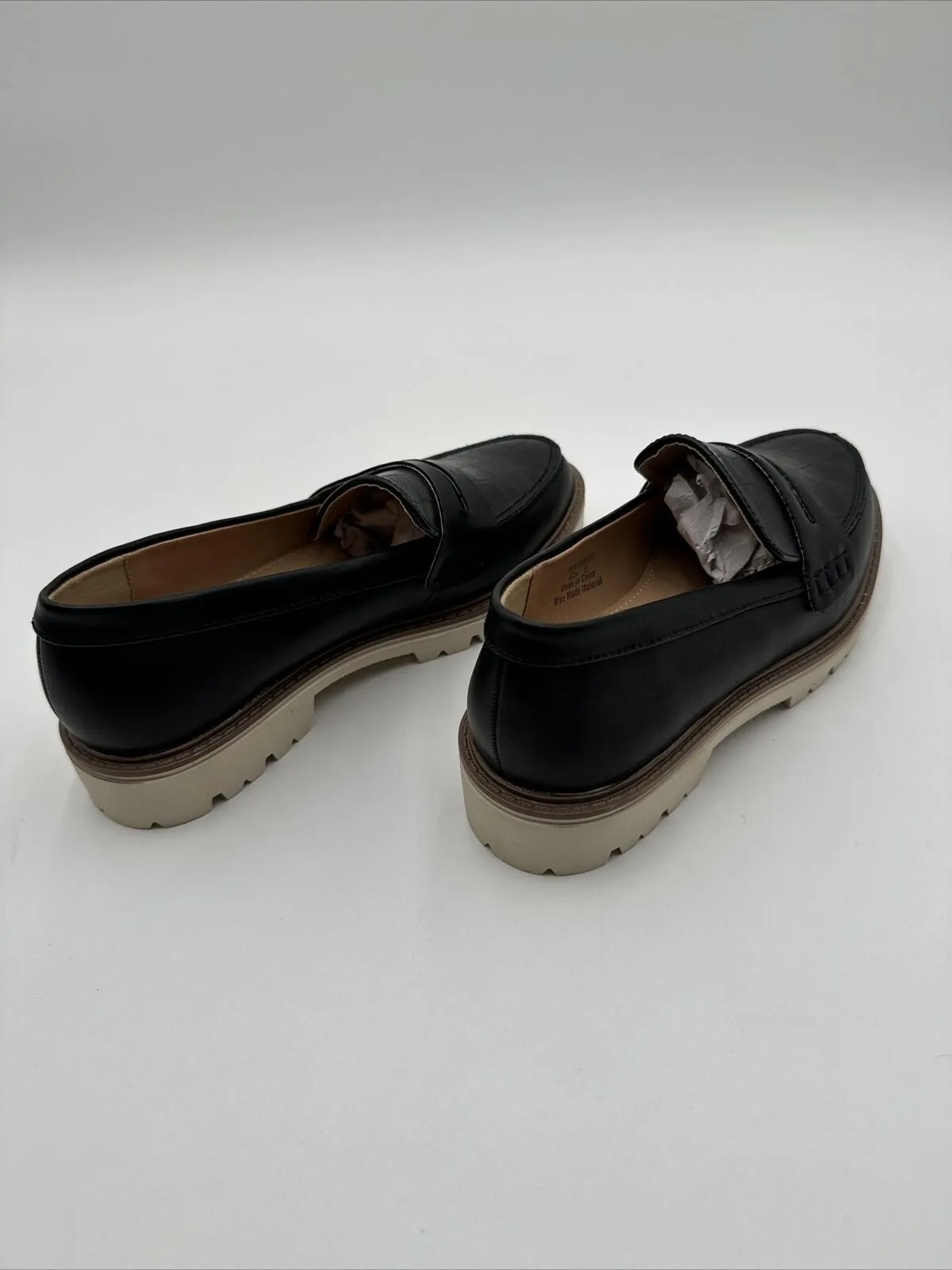 Journee Collection KENLY Black Croc Print Faux Leather Penny Loafer Women 6 - Like New