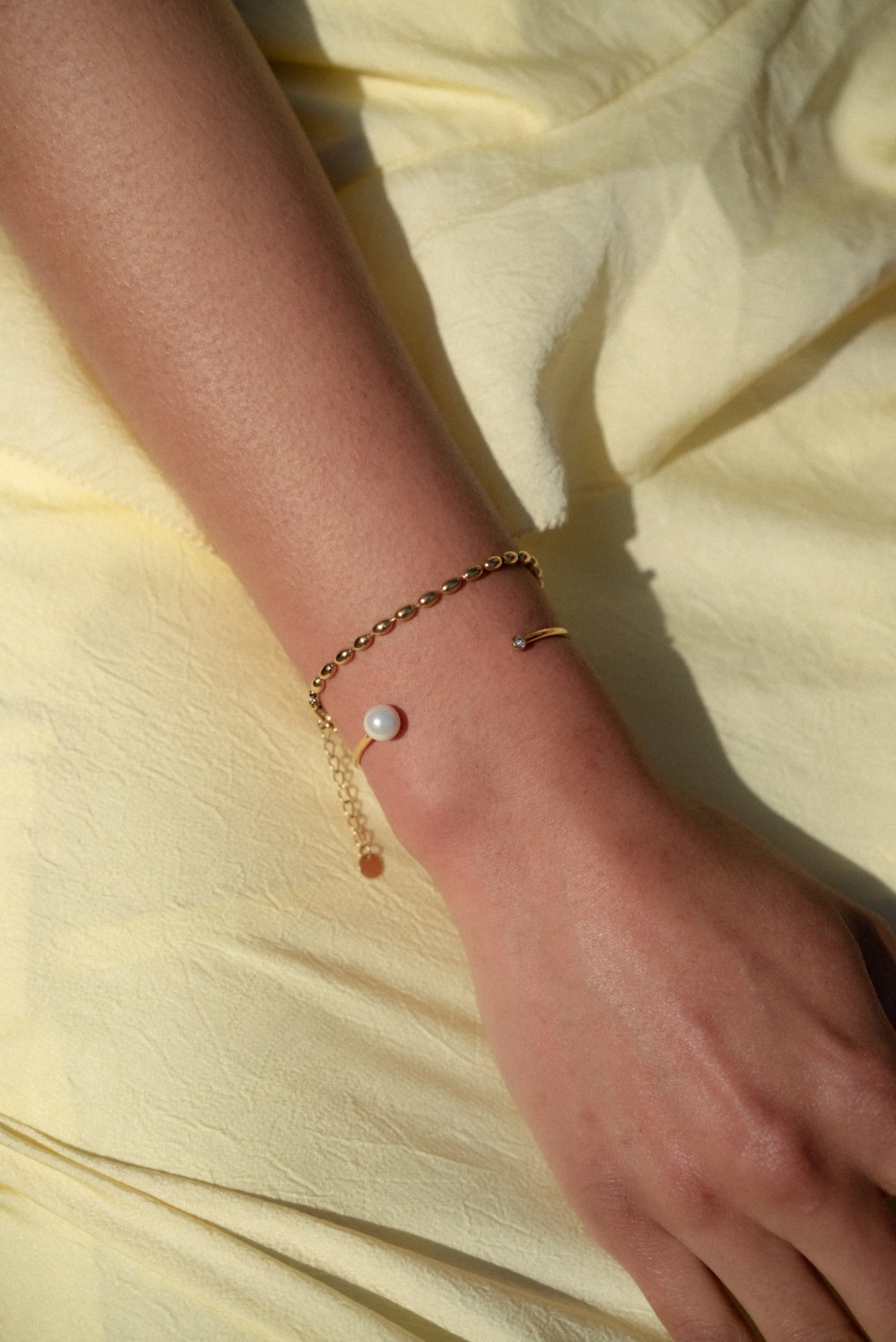 KNOT CUFF BRACELET