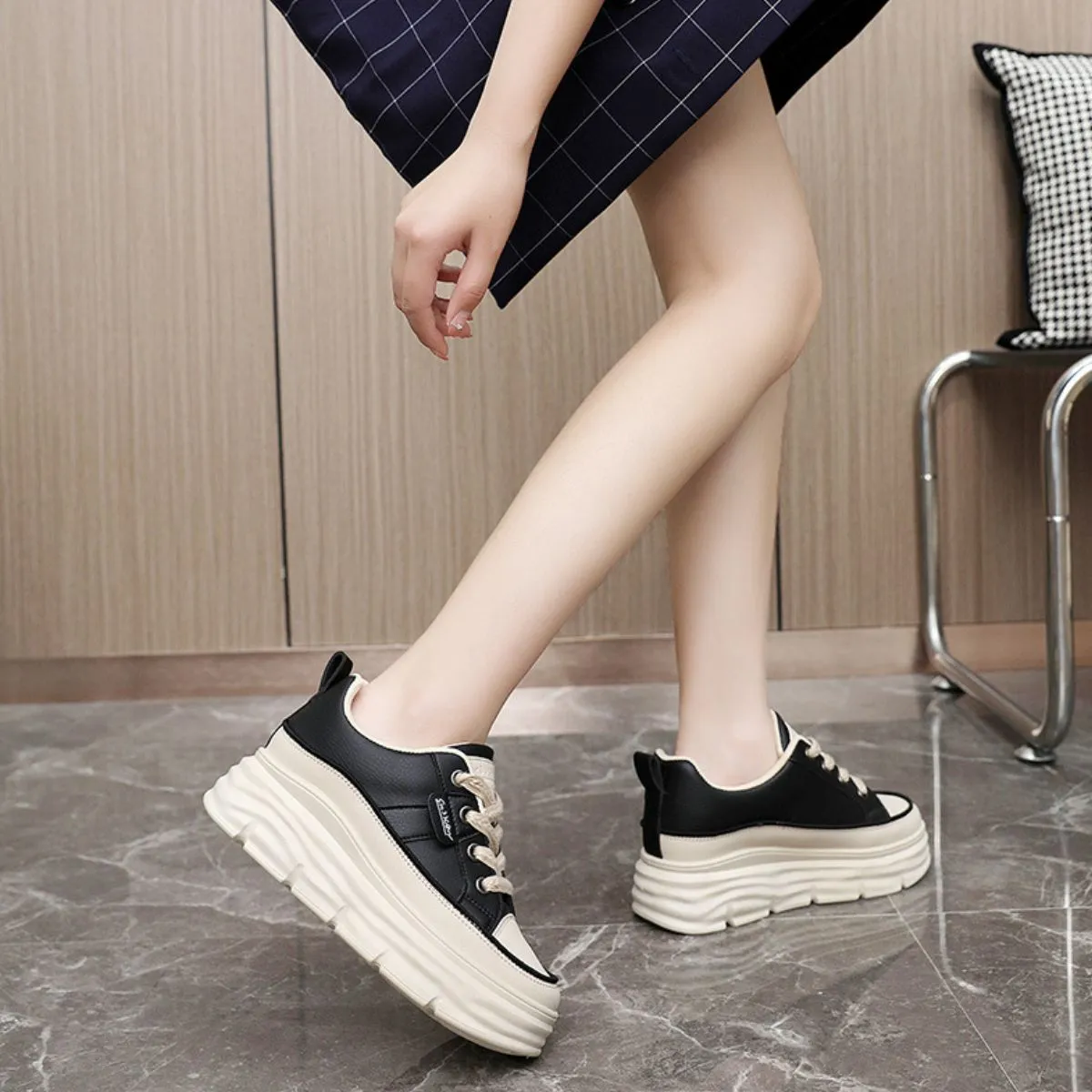 Lace Up Round Toe Platform Sneakers