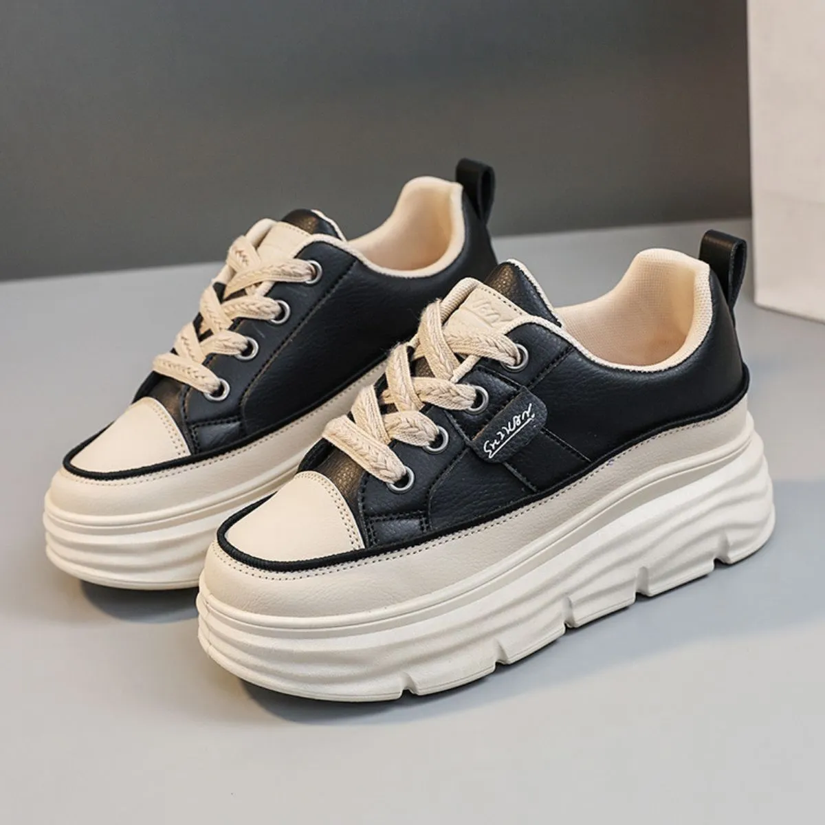 Lace Up Round Toe Platform Sneakers