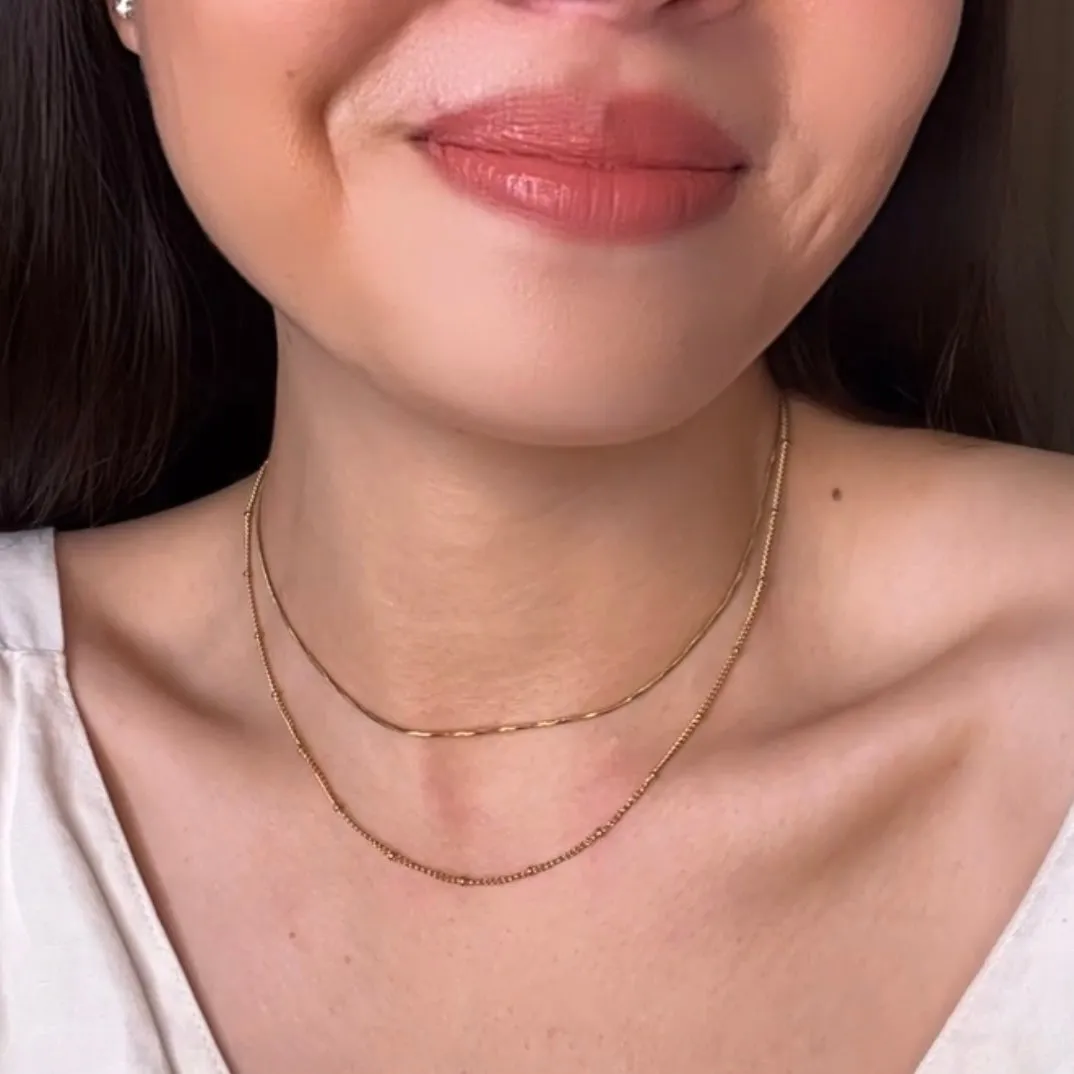 Layered Necklace: Minimalist