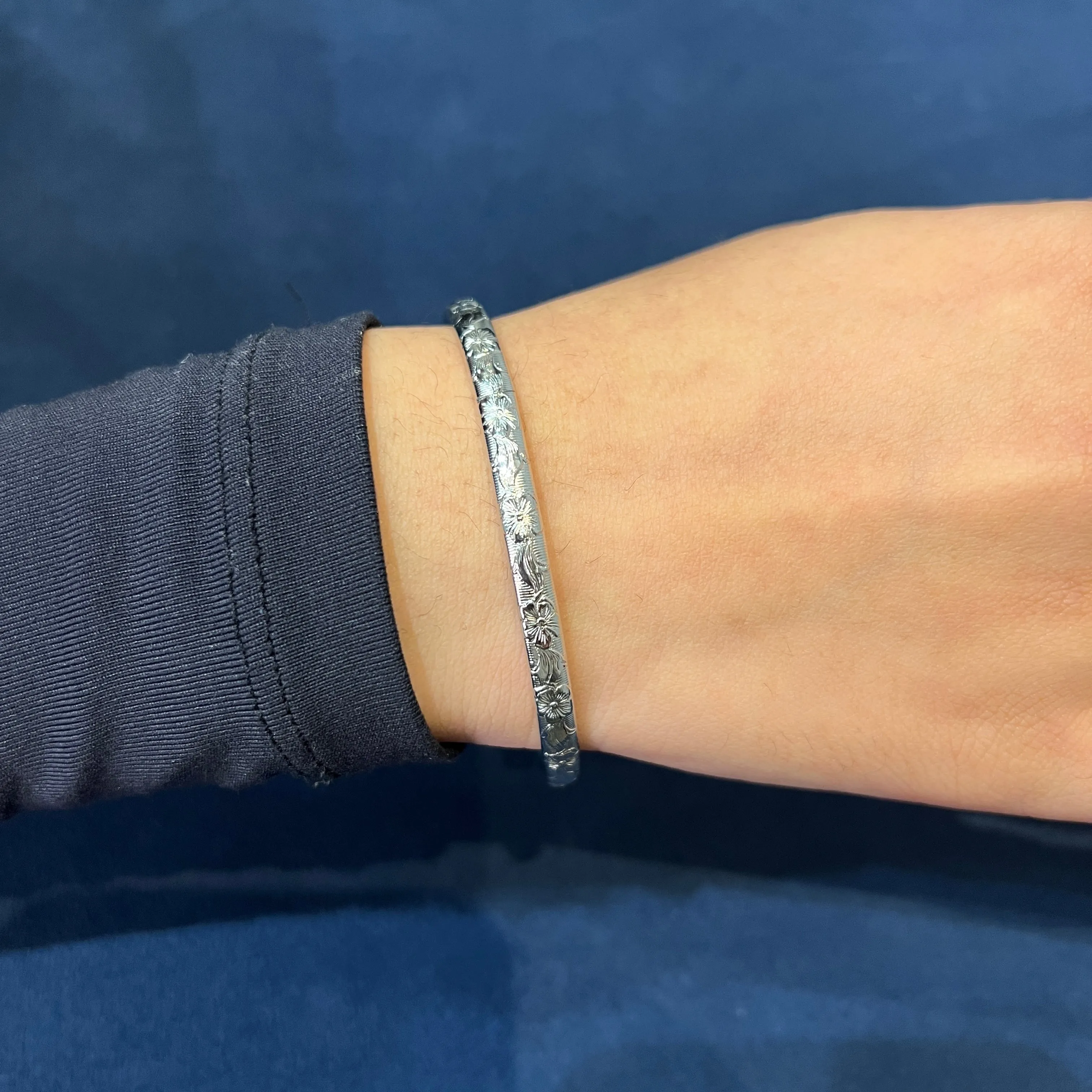Marathon Sterling Silver (5mm) Hinged Hand Engraved Bangle Bracelet