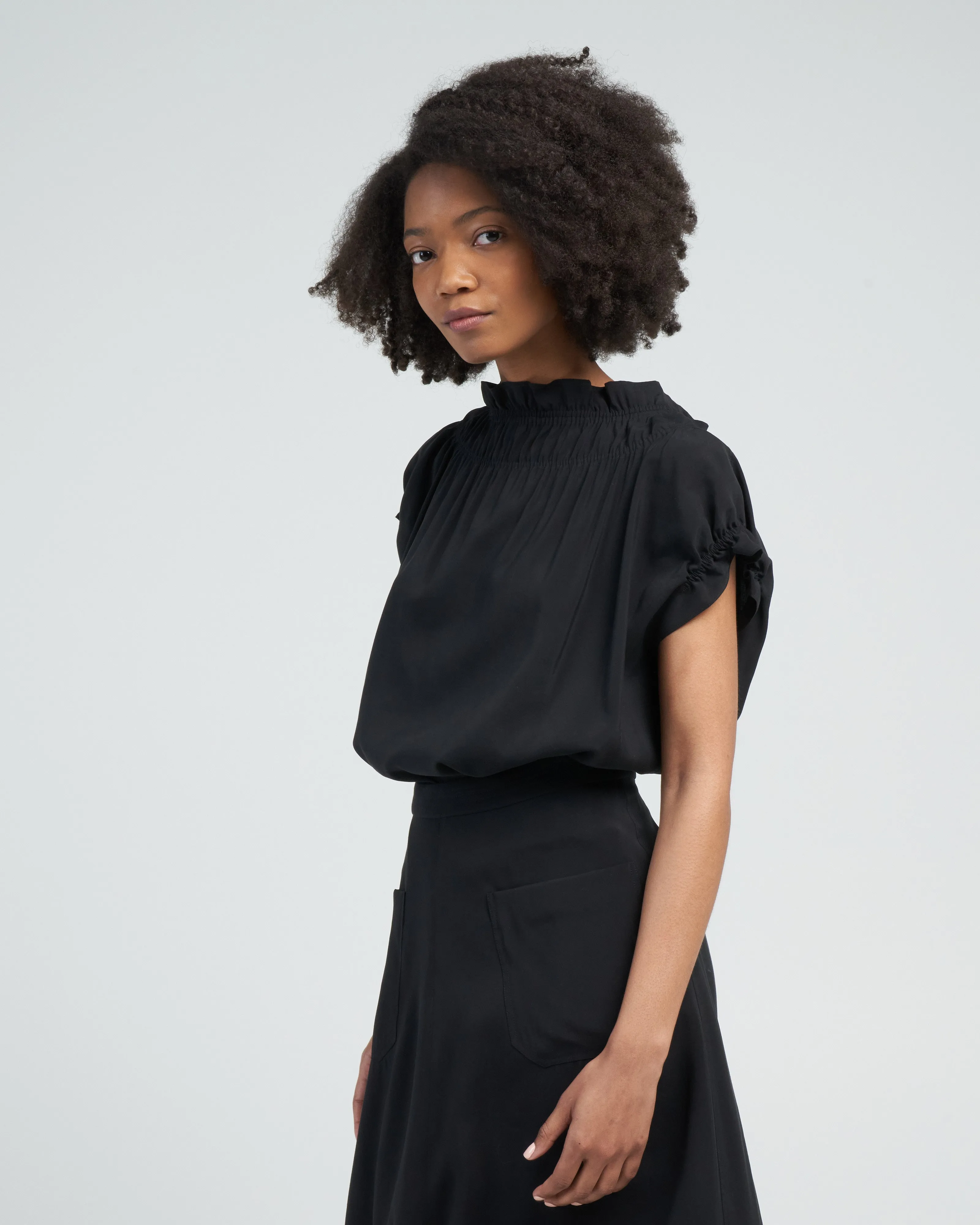 memoir 1 ruched cap sleeve - black