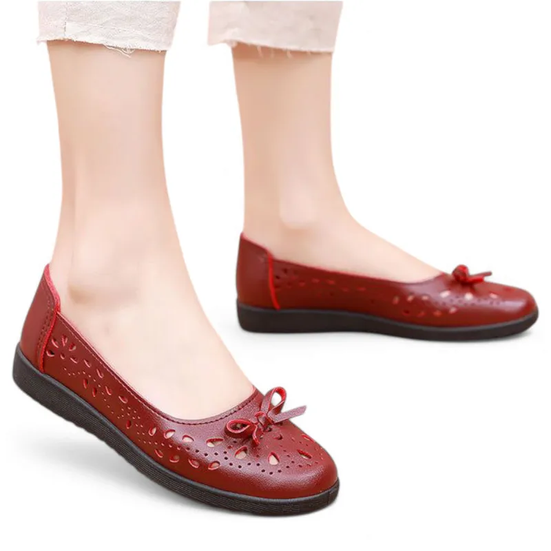 Merendy Semplicità Round Toe Slip-On Leather Black Ballerina Shoes with Burgundy Ballet Flats