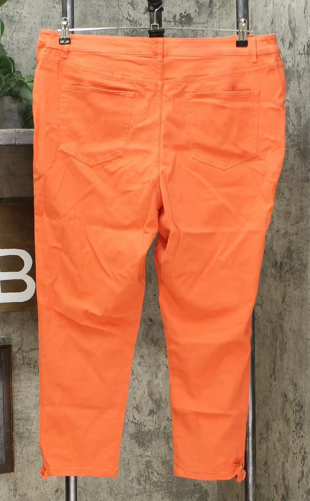 MOTTO Women's Plus Size Stretch Sateen Tie Hem Cropped Pants Coral 18W