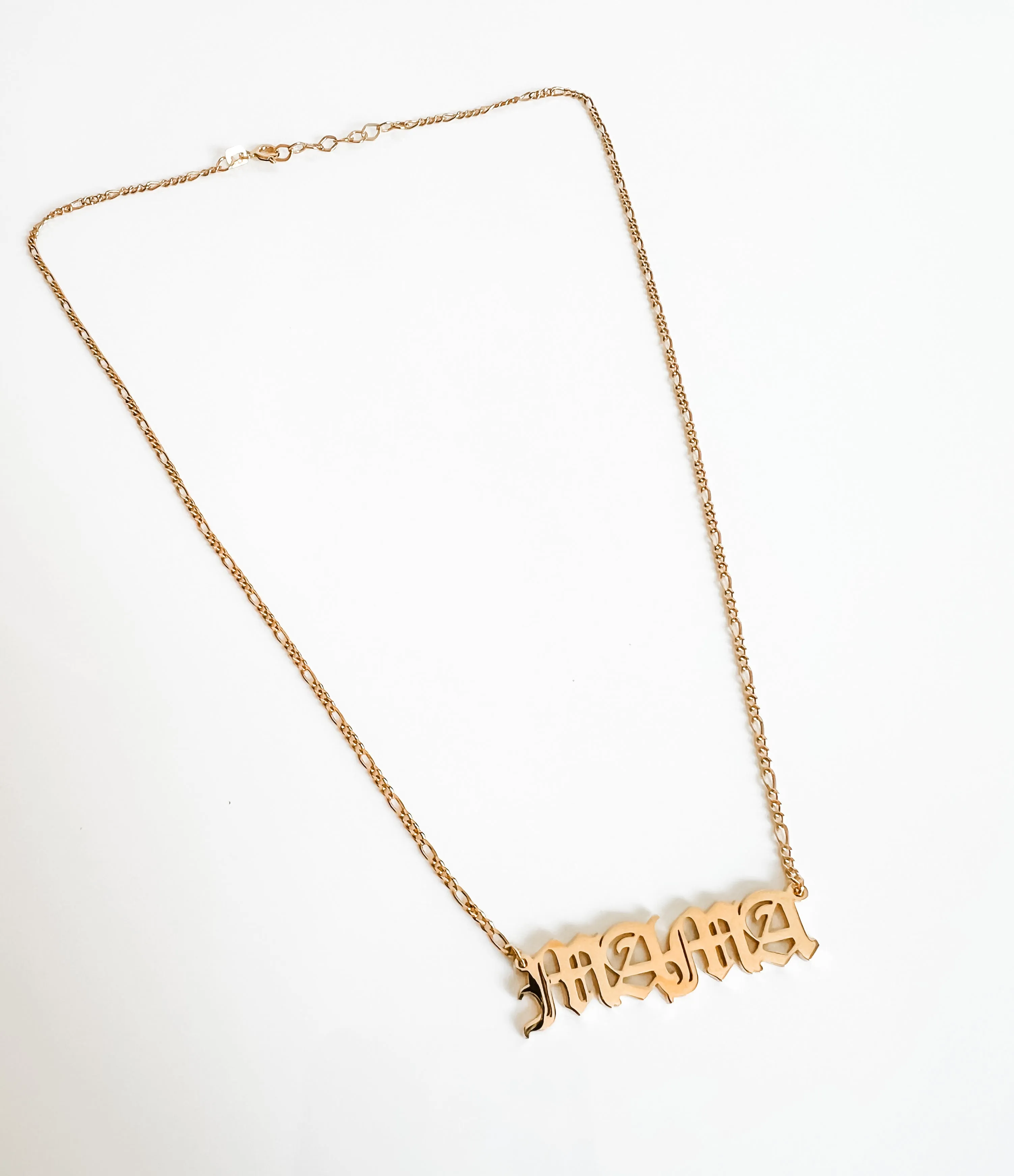 NAME NECKLACE Gothic font curb chain