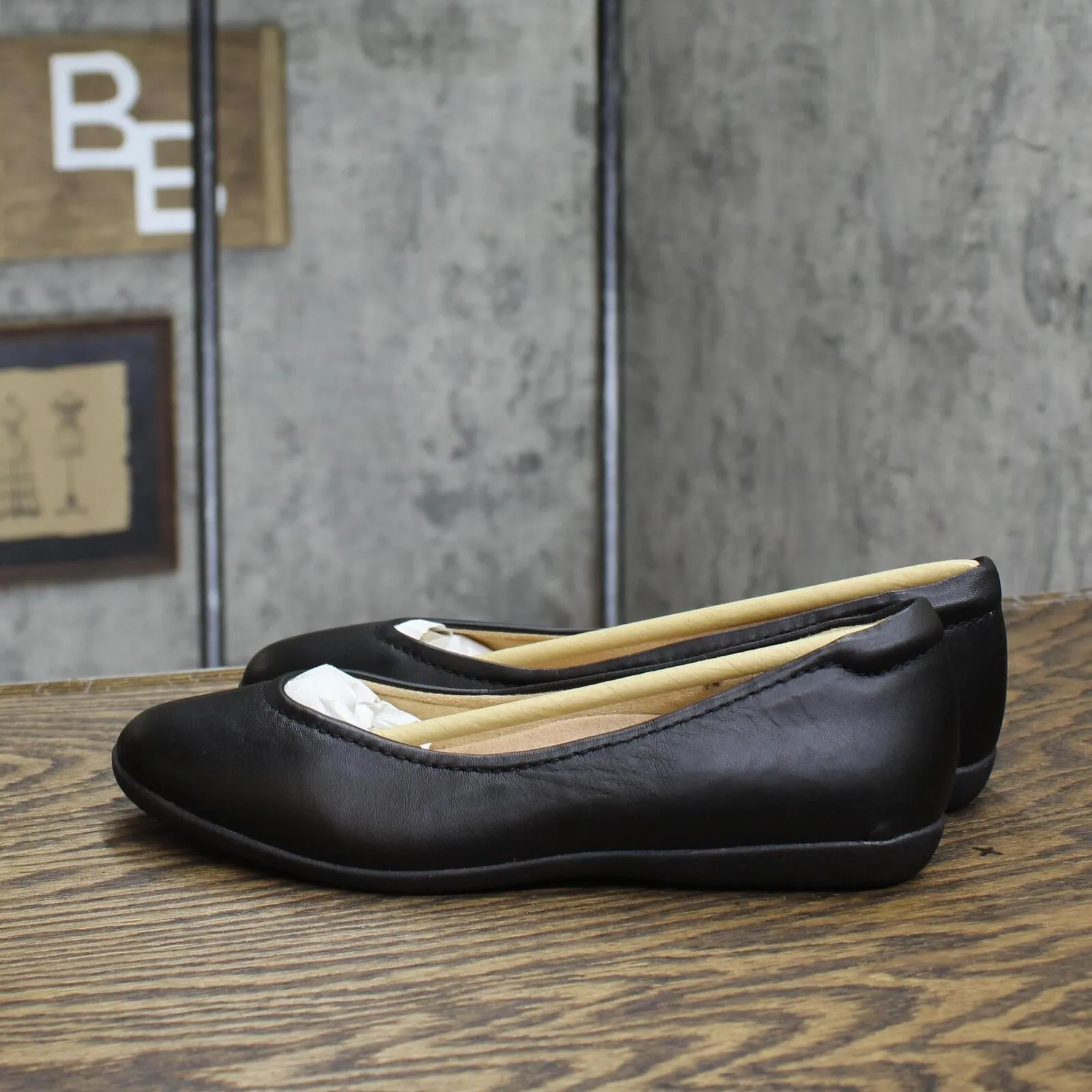 Naturalizer Womens Vivienne Ballet Flats Shoes H1931L2 Black Leather 6.5M
