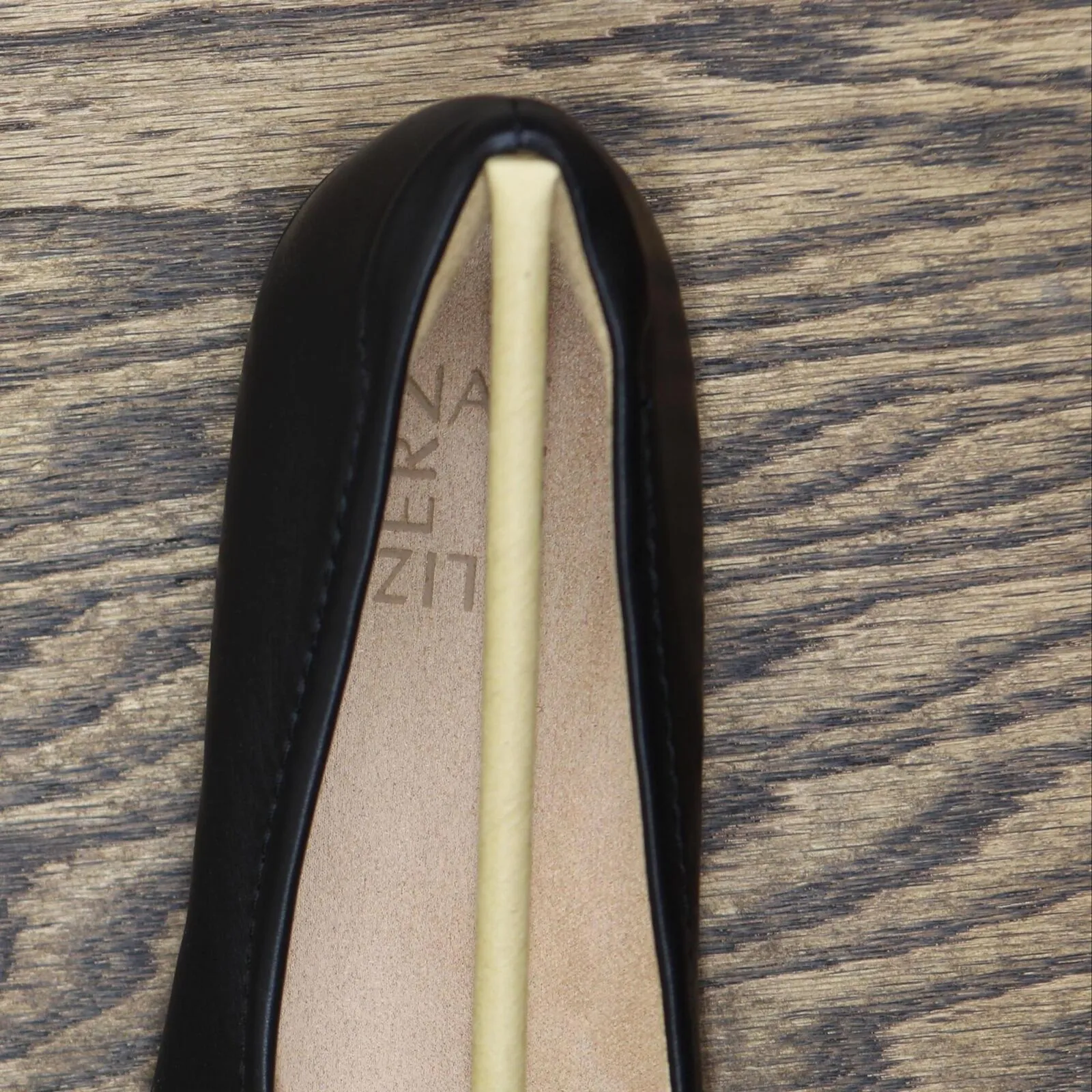 Naturalizer Womens Vivienne Ballet Flats Shoes H1931L2 Black Leather 6.5M