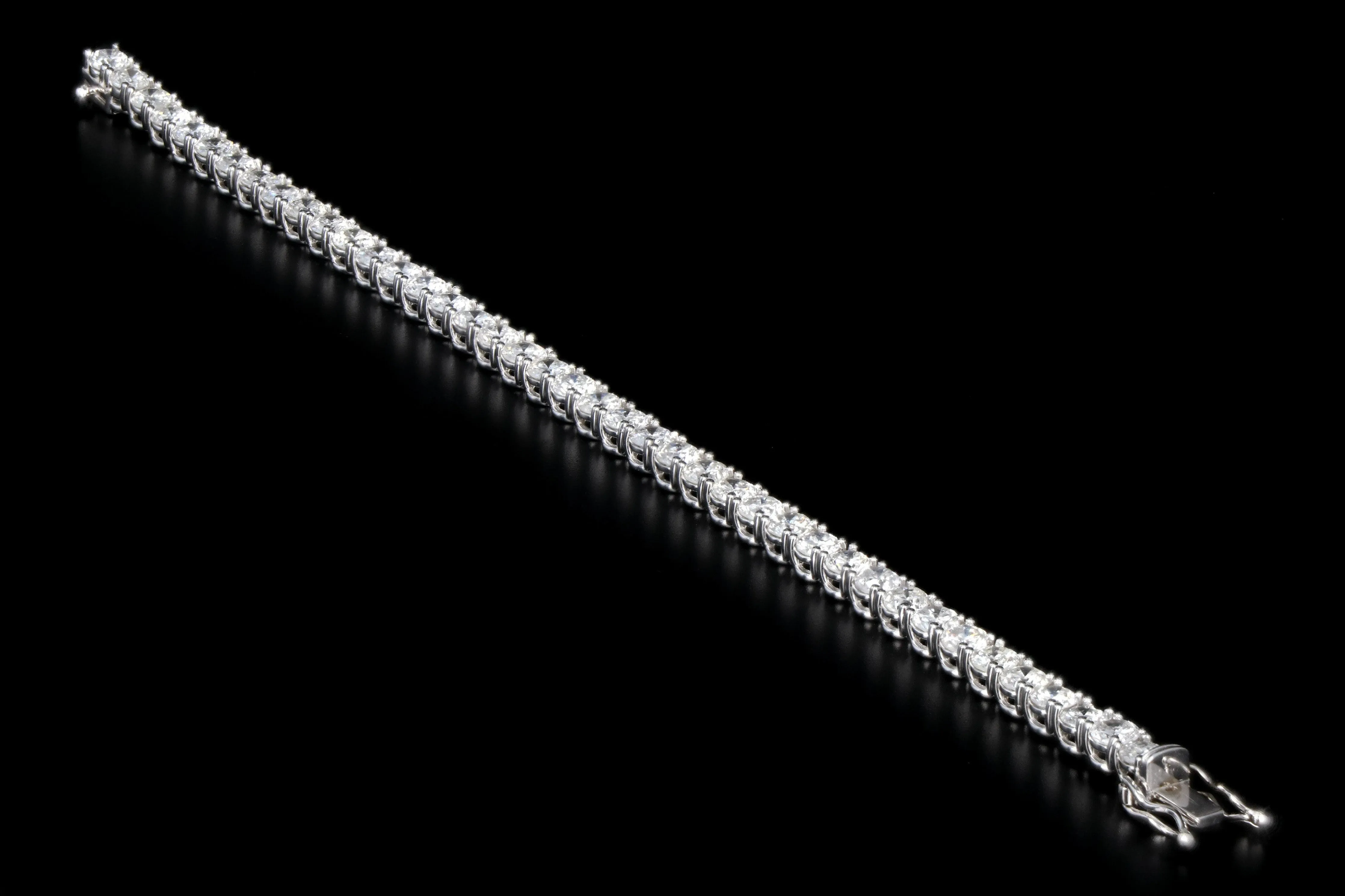 New 14K White Gold 10.39 Carat Diamond Tennis Bracelet