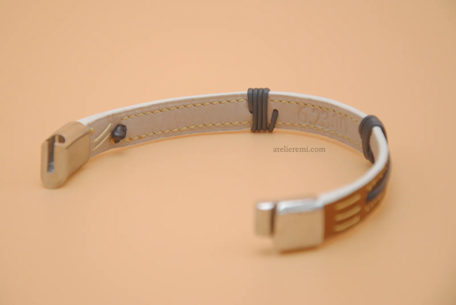 No. B02G | Grace Bracelet Set (Goatskin Lined Interior)