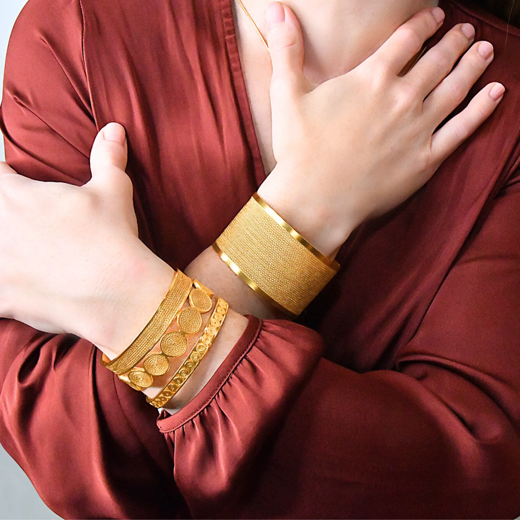 OCTAVIA GOLD CUFF BRACELET FILIGREE