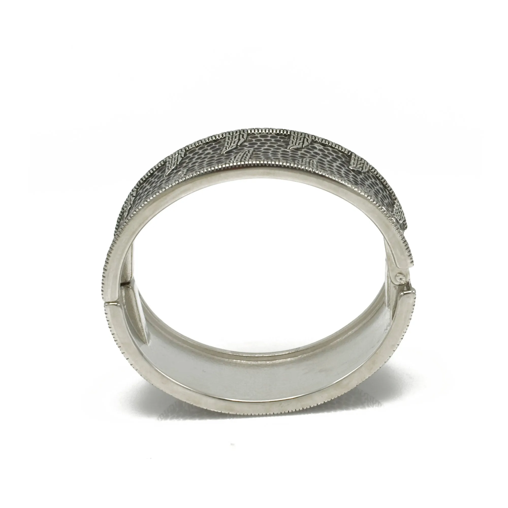 OXIDIZED SILVER PLATED HINGED BRACELET #FW-B7887S
