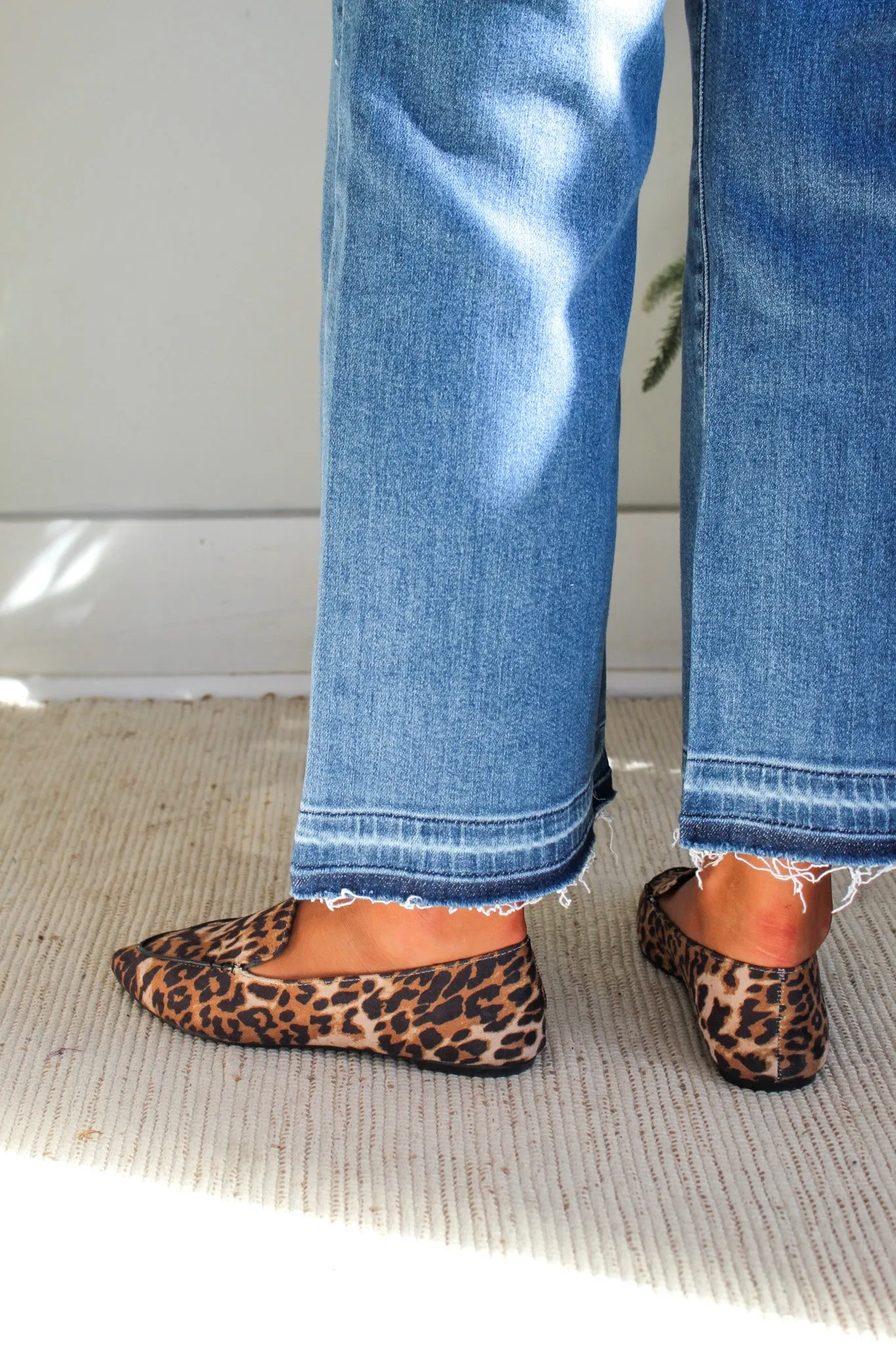 Polished Style Pointed Toe Flat • Leopard