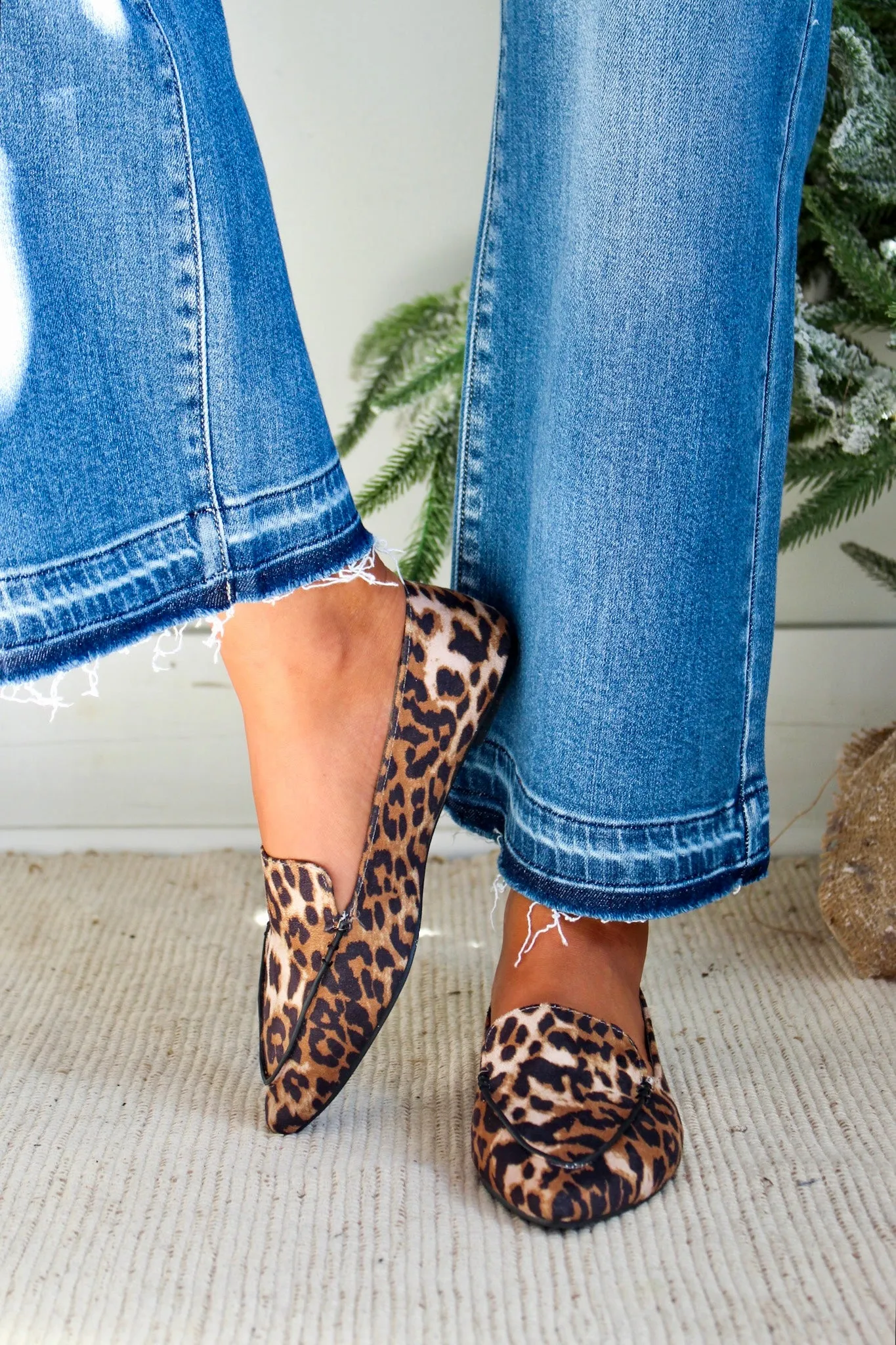 Polished Style Pointed Toe Flat • Leopard