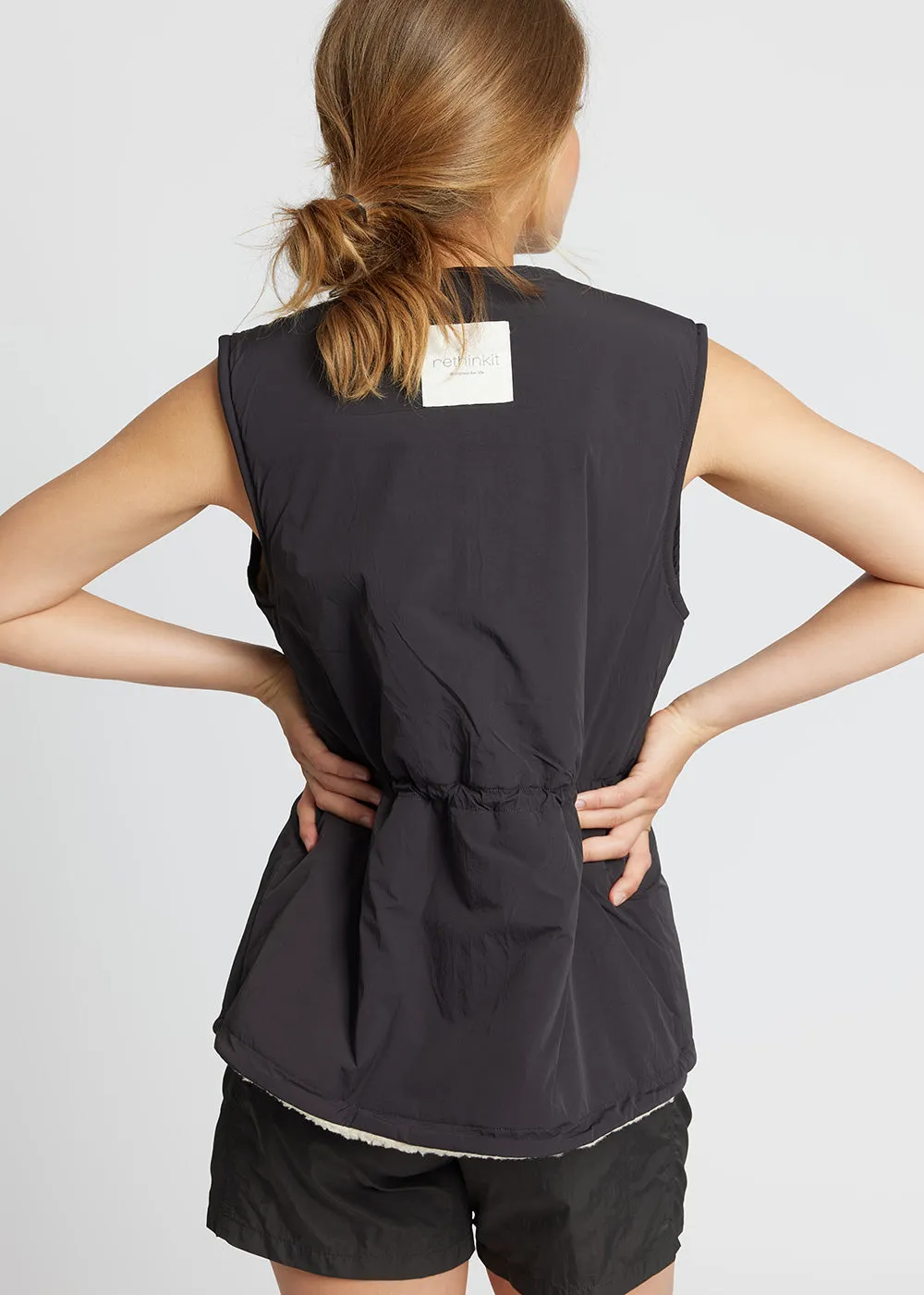Reversible Fuzzy Gilet Laksa - sandshell