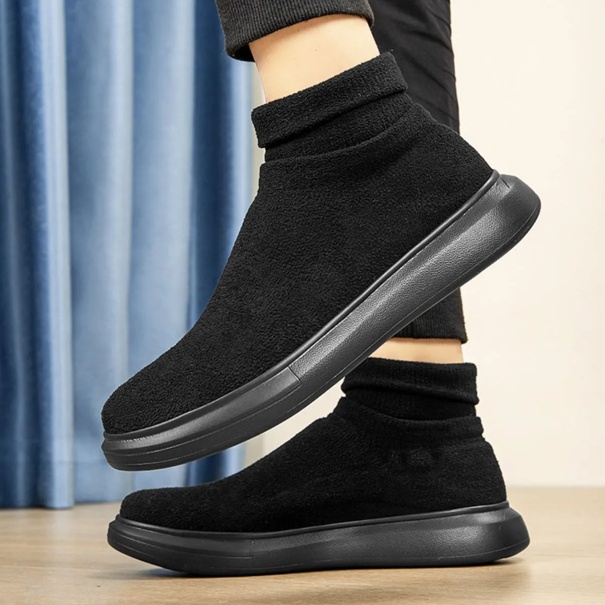 Round Toe Platform Sneakers