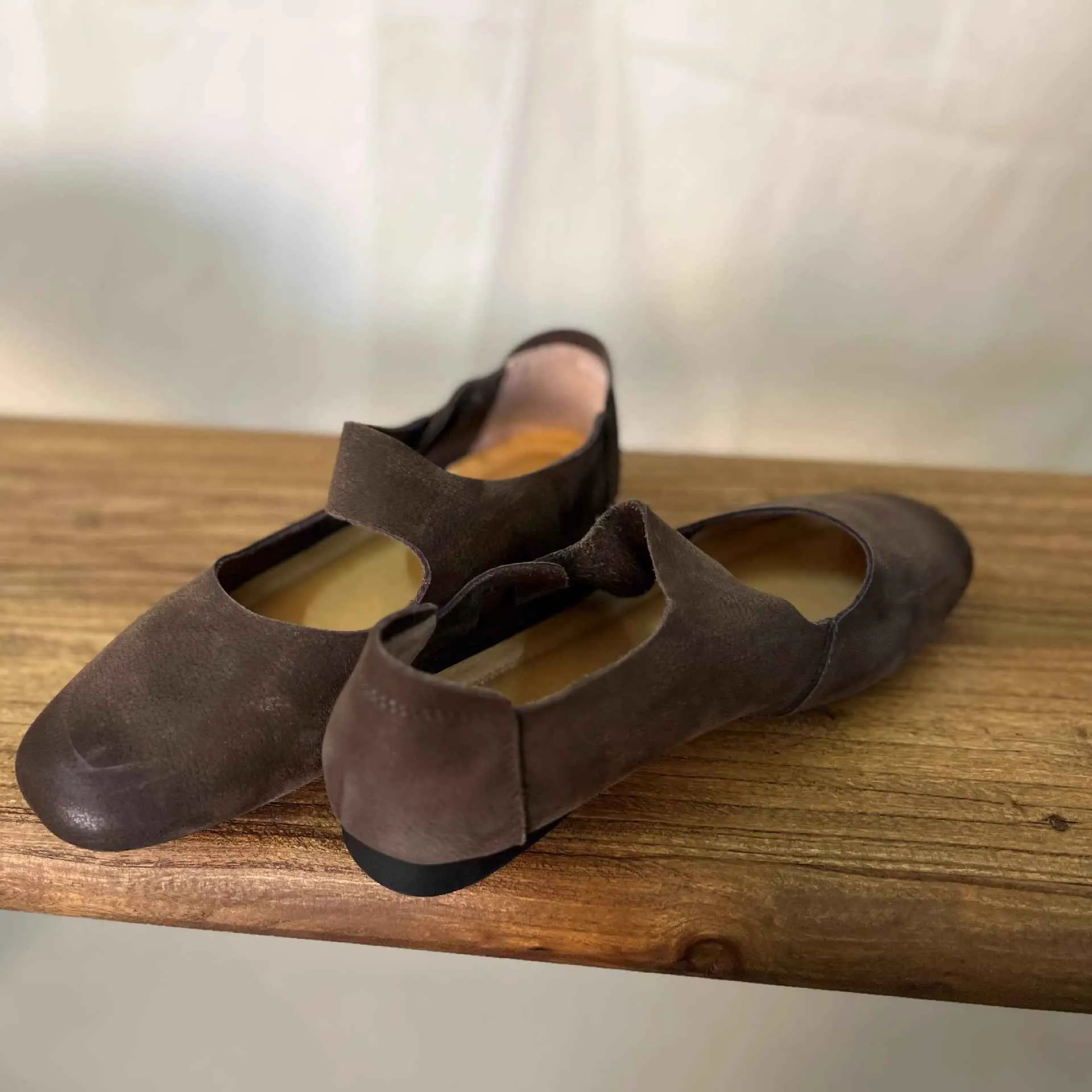 Round Toe Slip-On Flats for Effortless Style