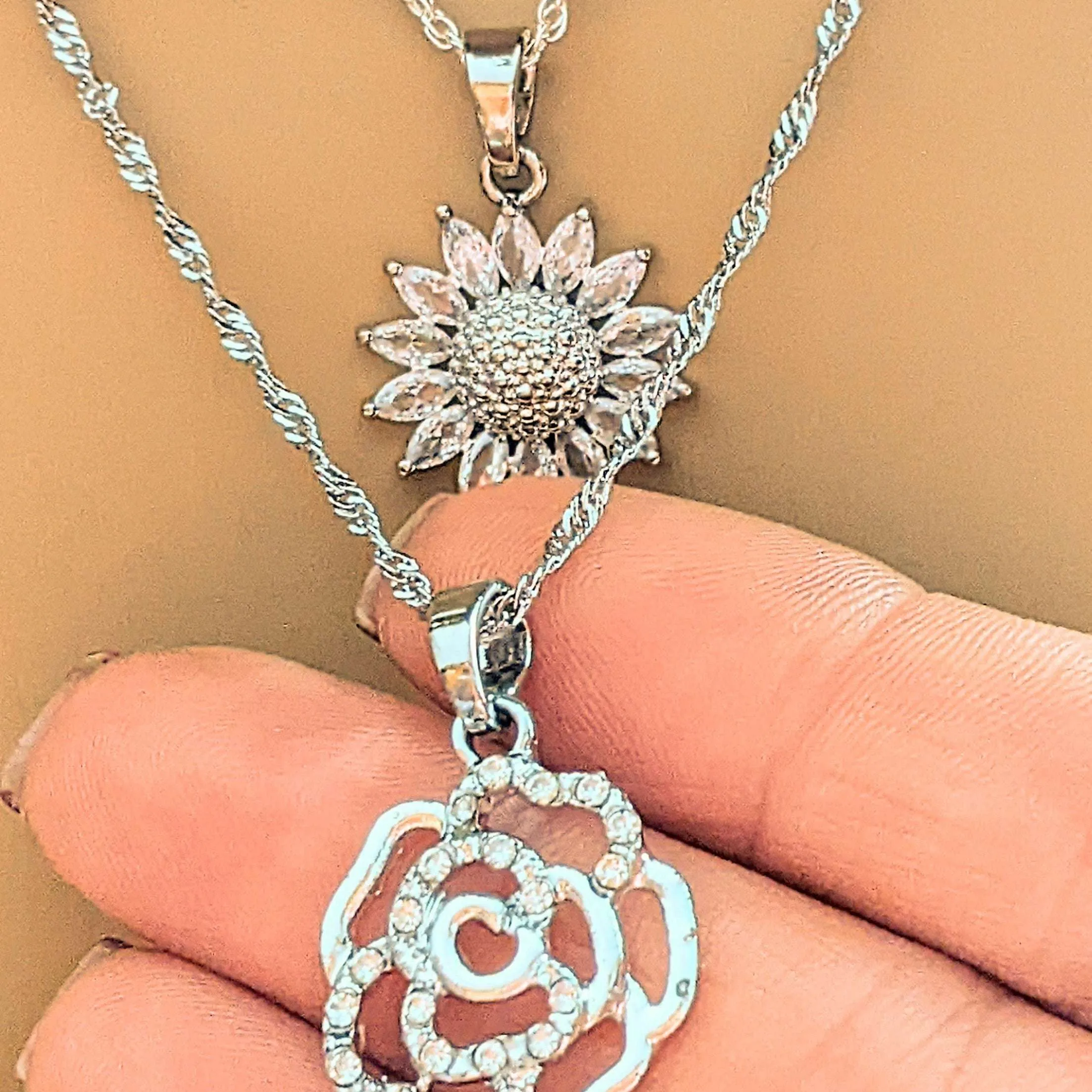 Silver Sunflower Layered Necklace Set