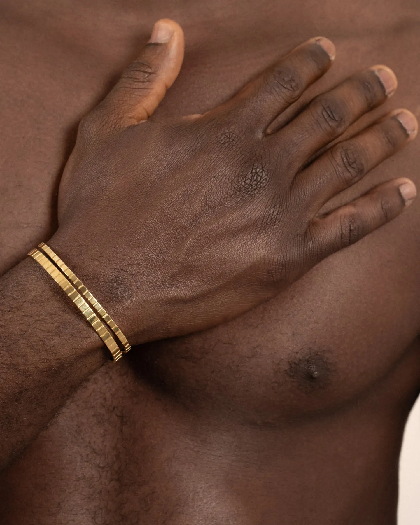 SLIM SLOT CUFF