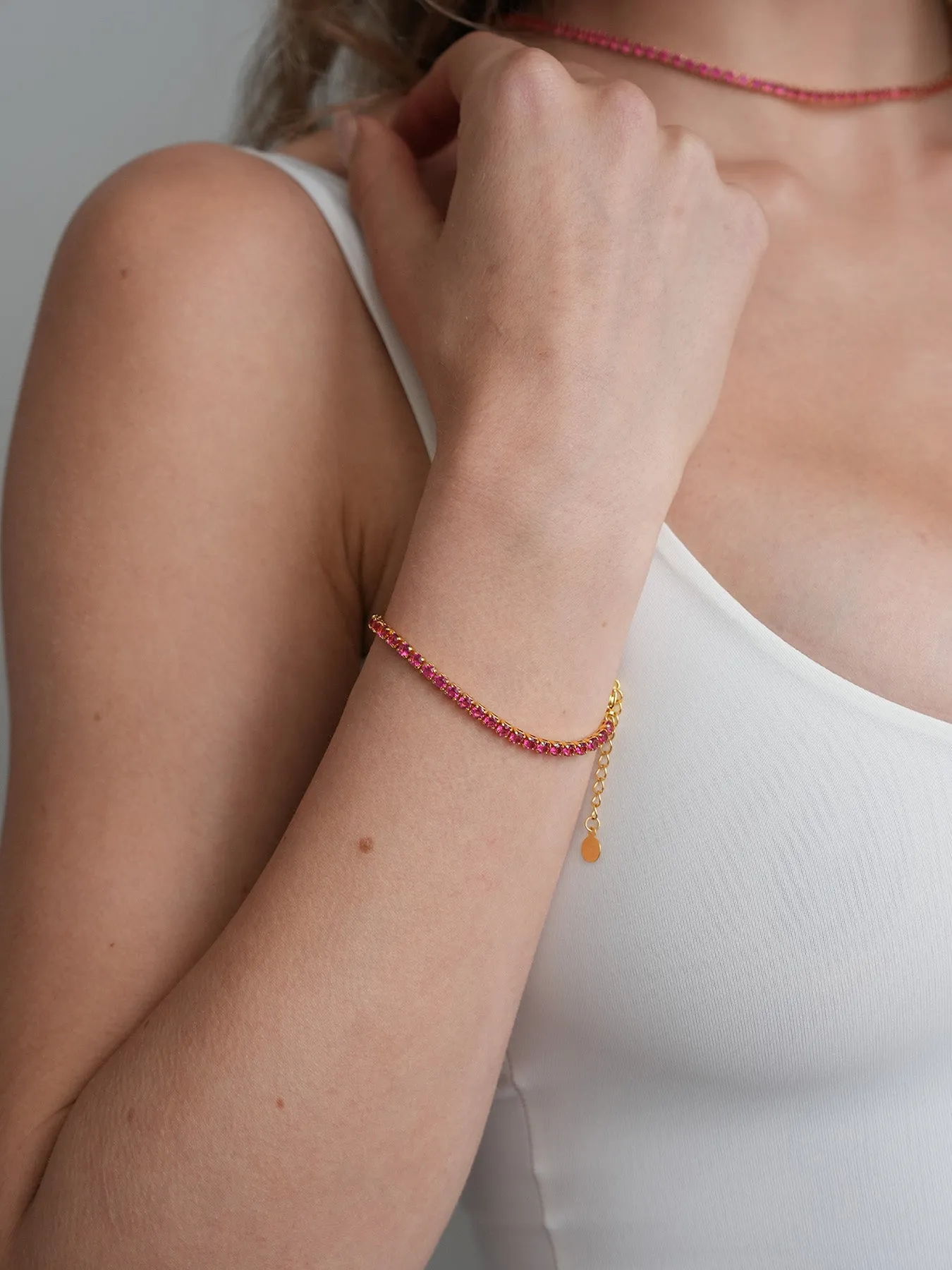 TENNIS BRACELET WILD BERRY • Color: 18K Yellow Gold