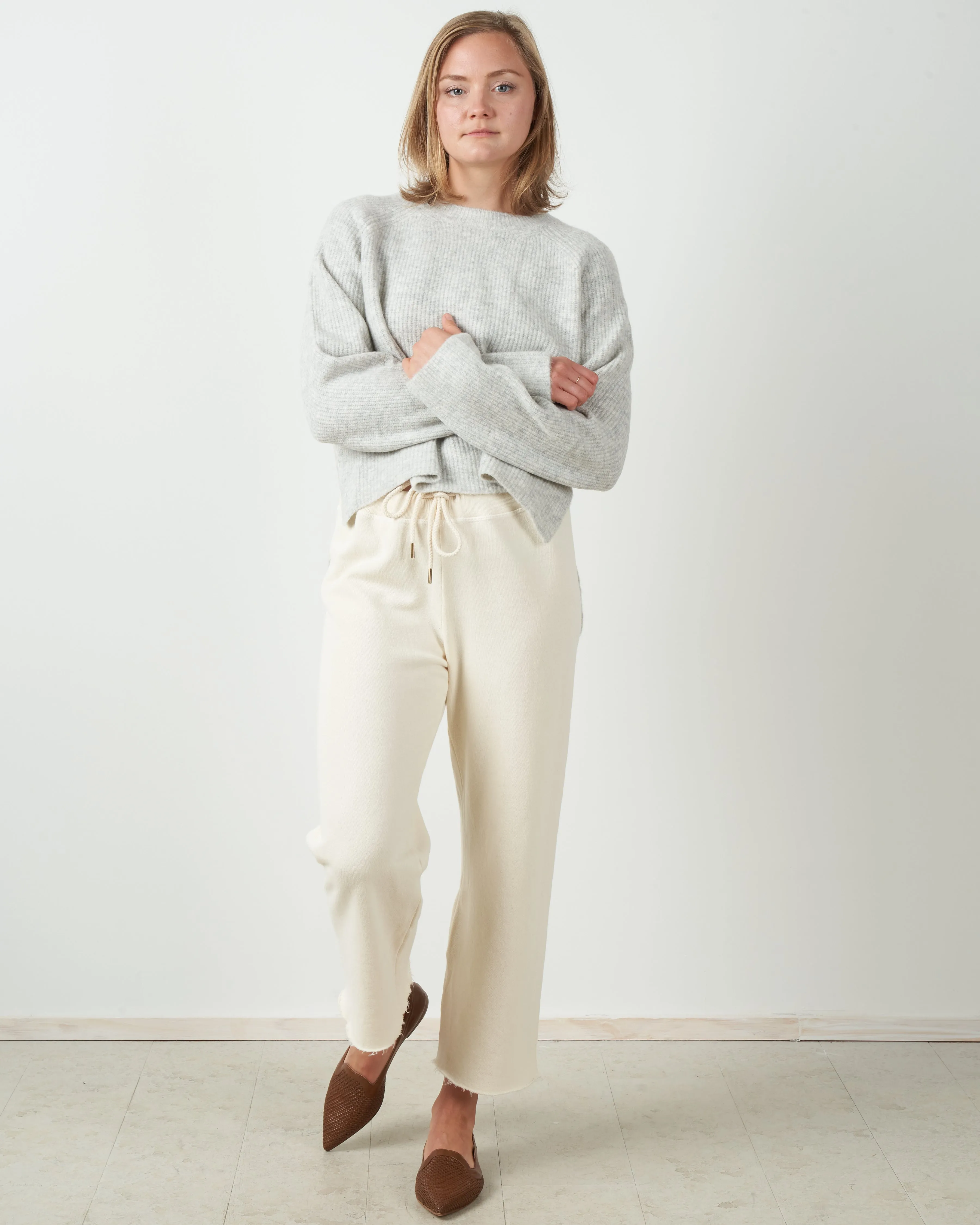the wide leg cropped sweatpant - washed white