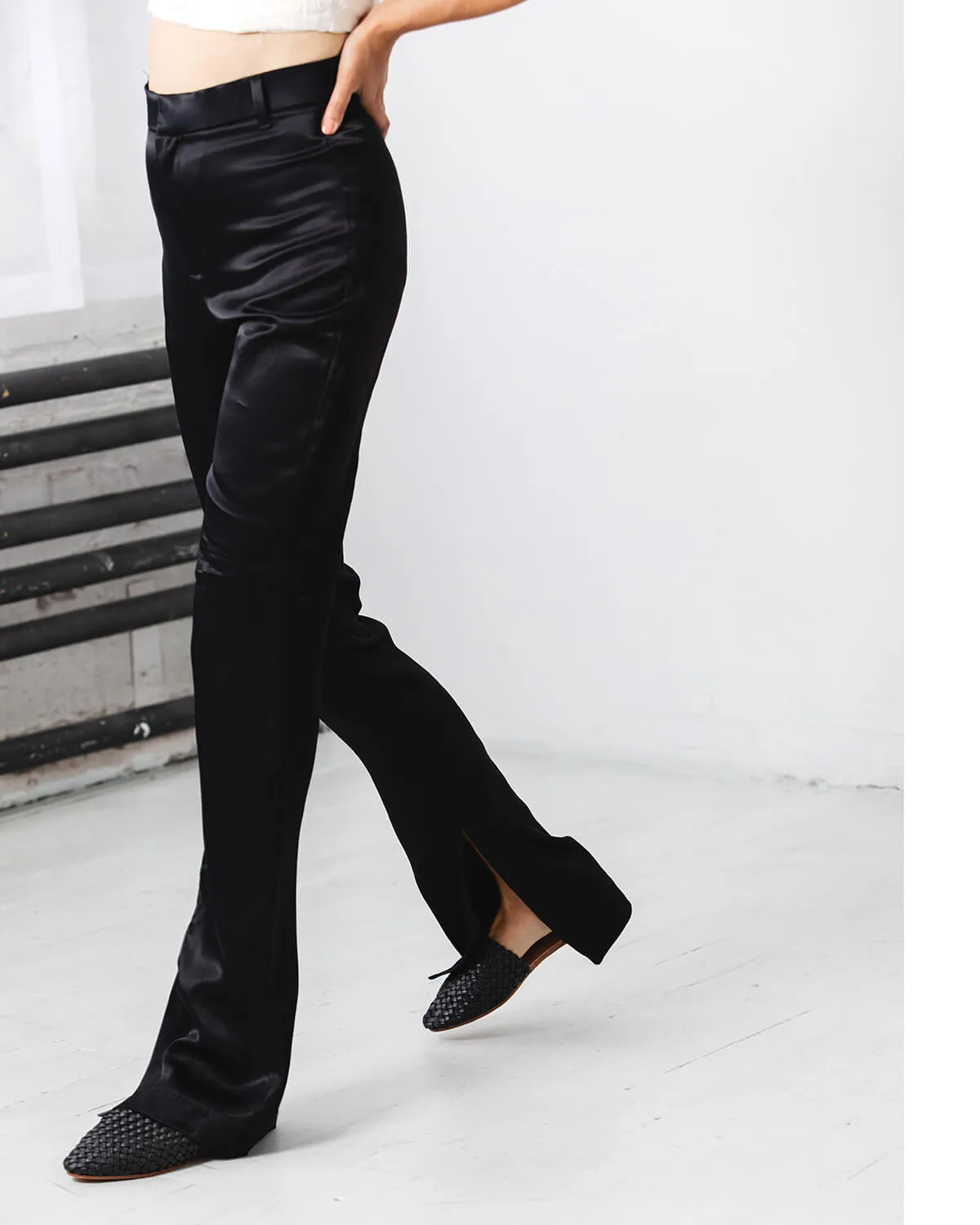 The Woven Flat [Black]